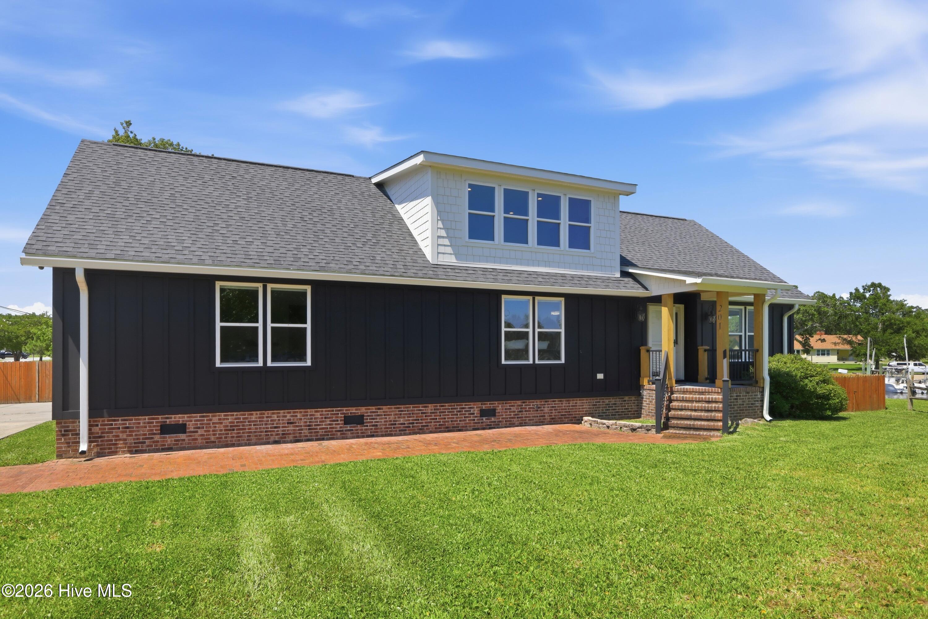 201 Mansfield Parkway,Morehead City