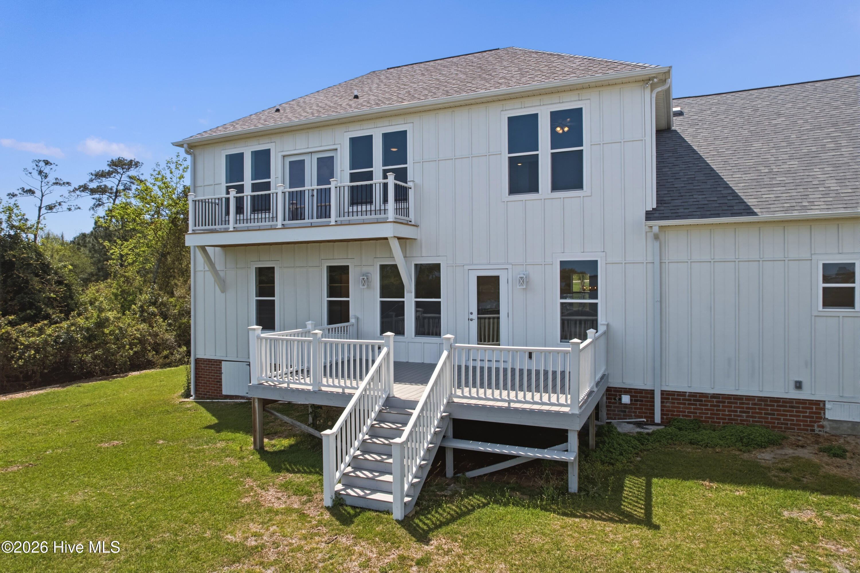 100569941 | Photo 54