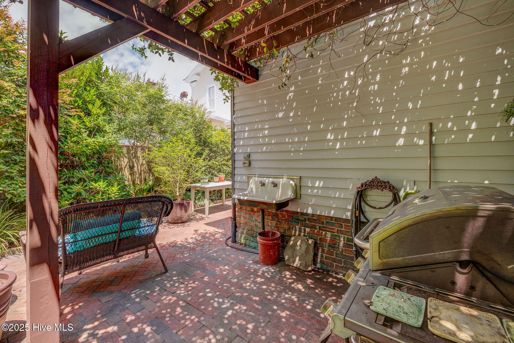 100515844 | Photo 47