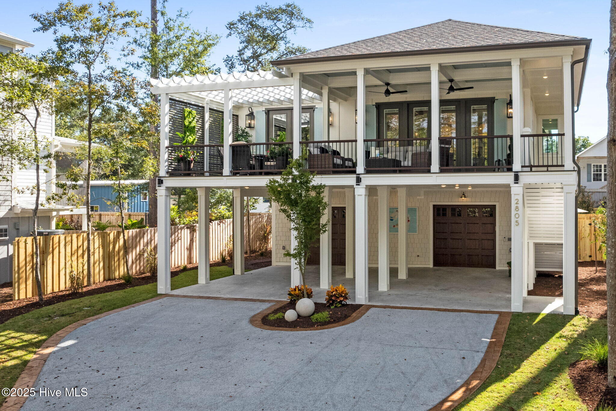 100516902 | Photo 72