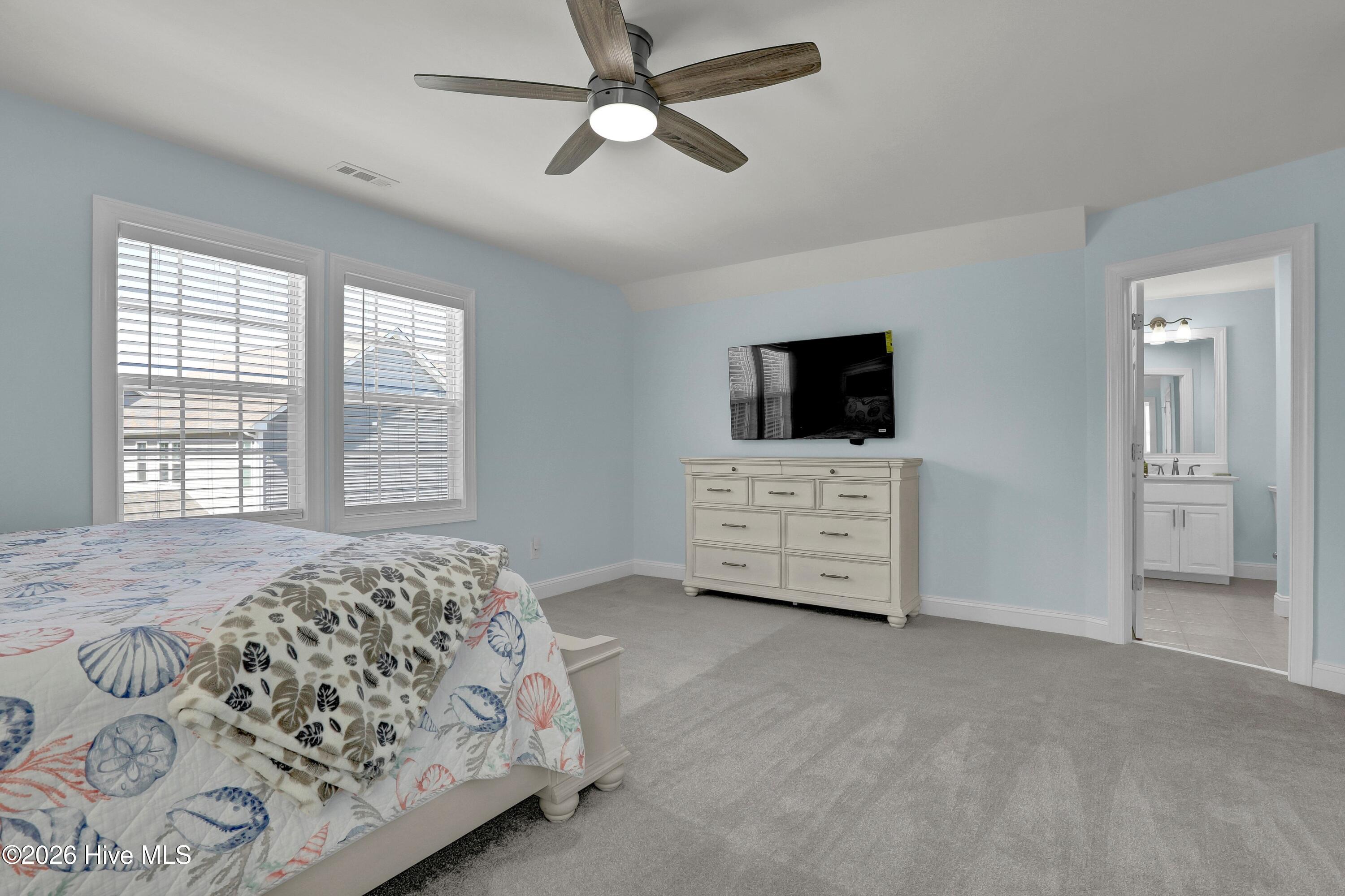 100567806 | Photo 35