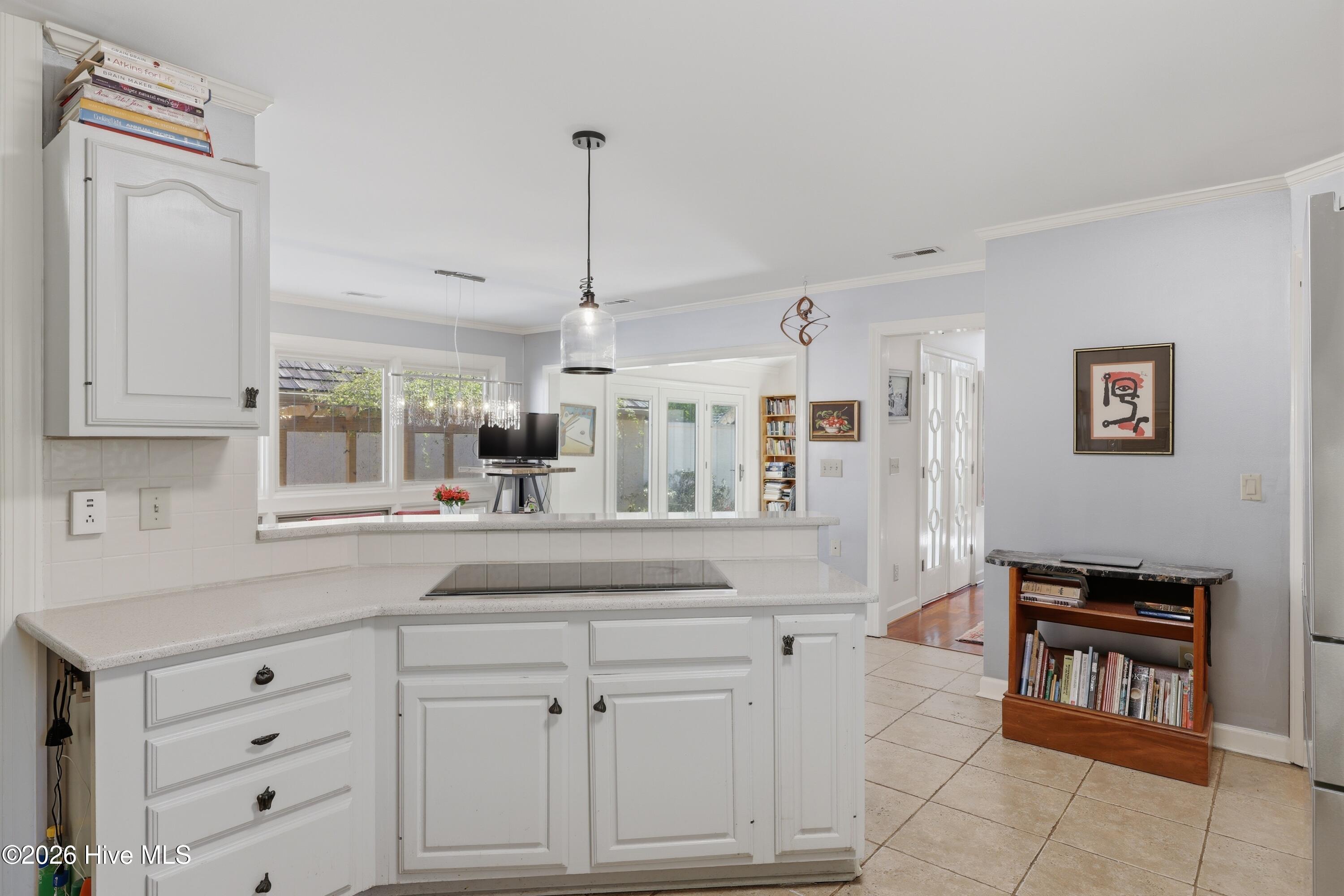 100561929 | Photo 18