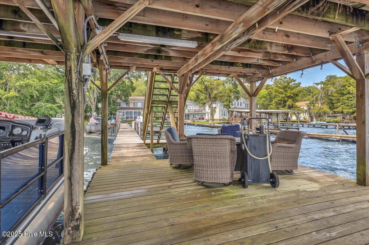 100536195 | Photo 75