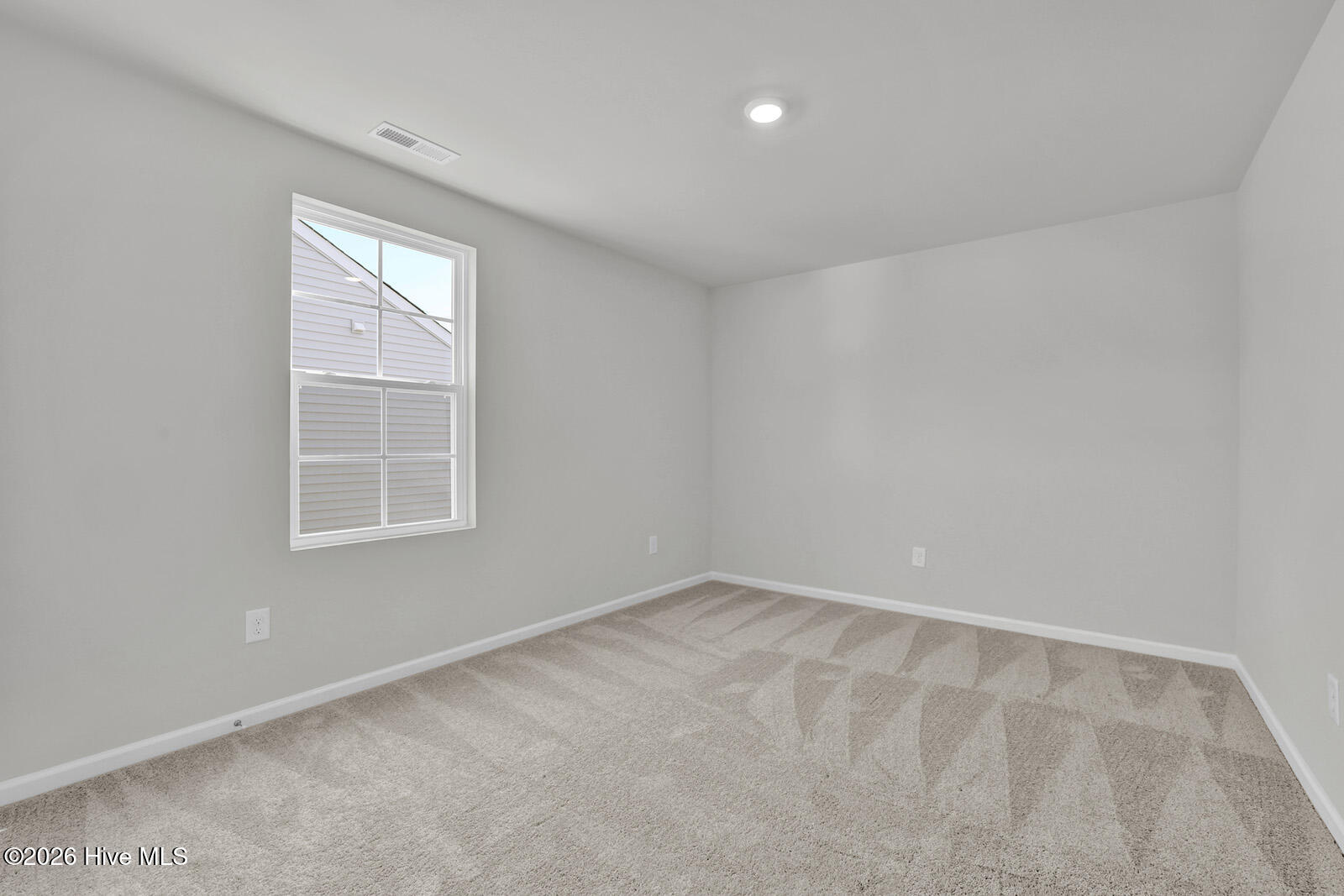 100550125 | Photo 24