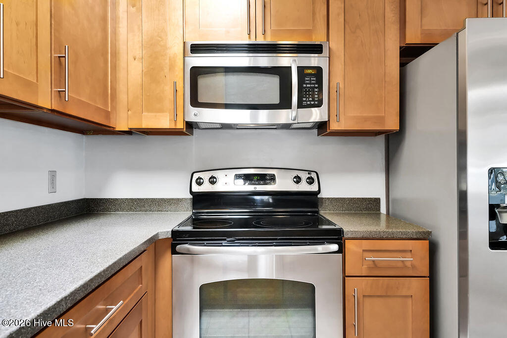 100562236 | Photo 17