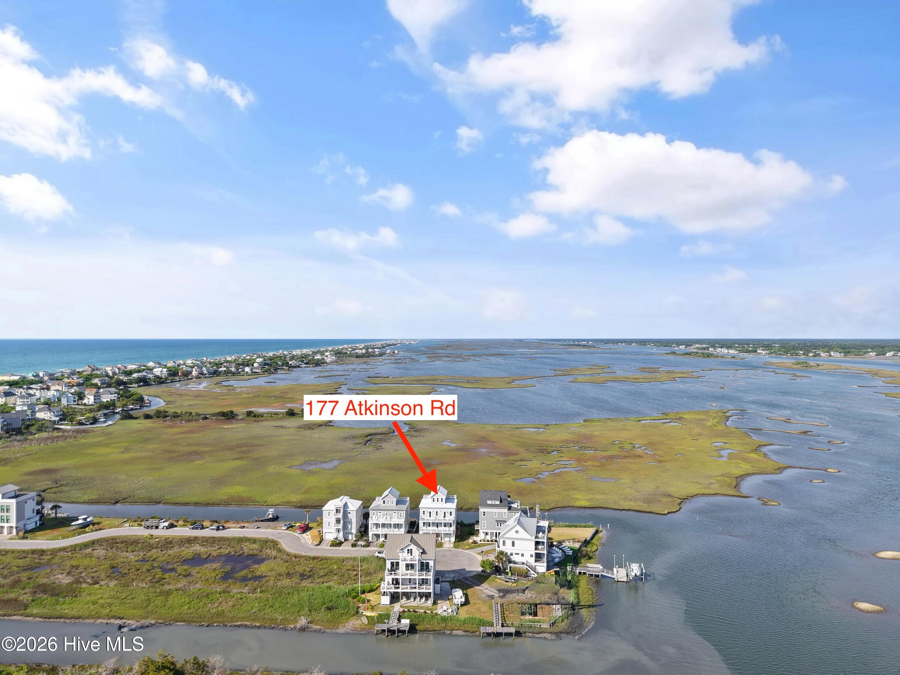 100569393 | Photo 52