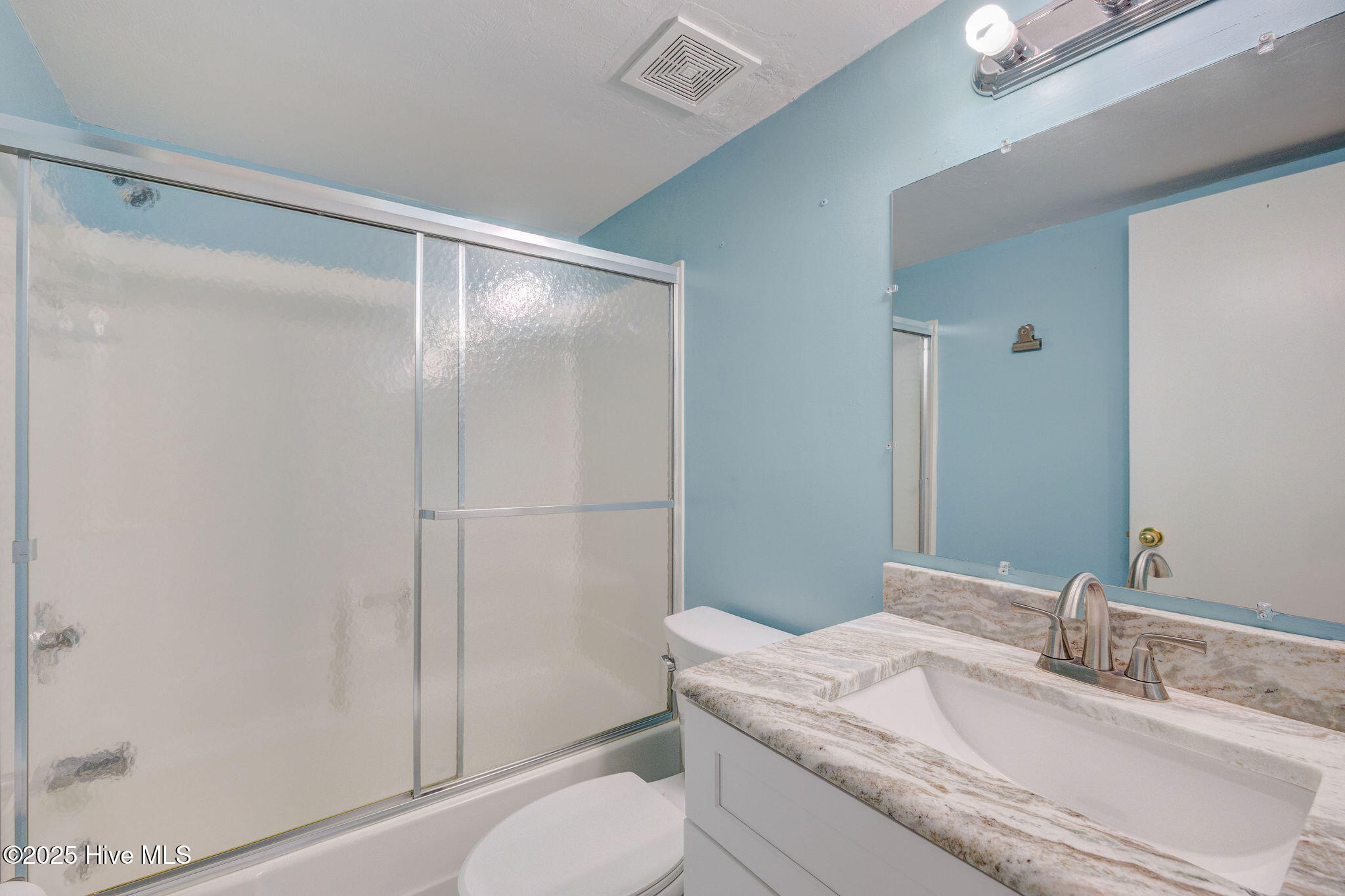 100535312 | Photo 24