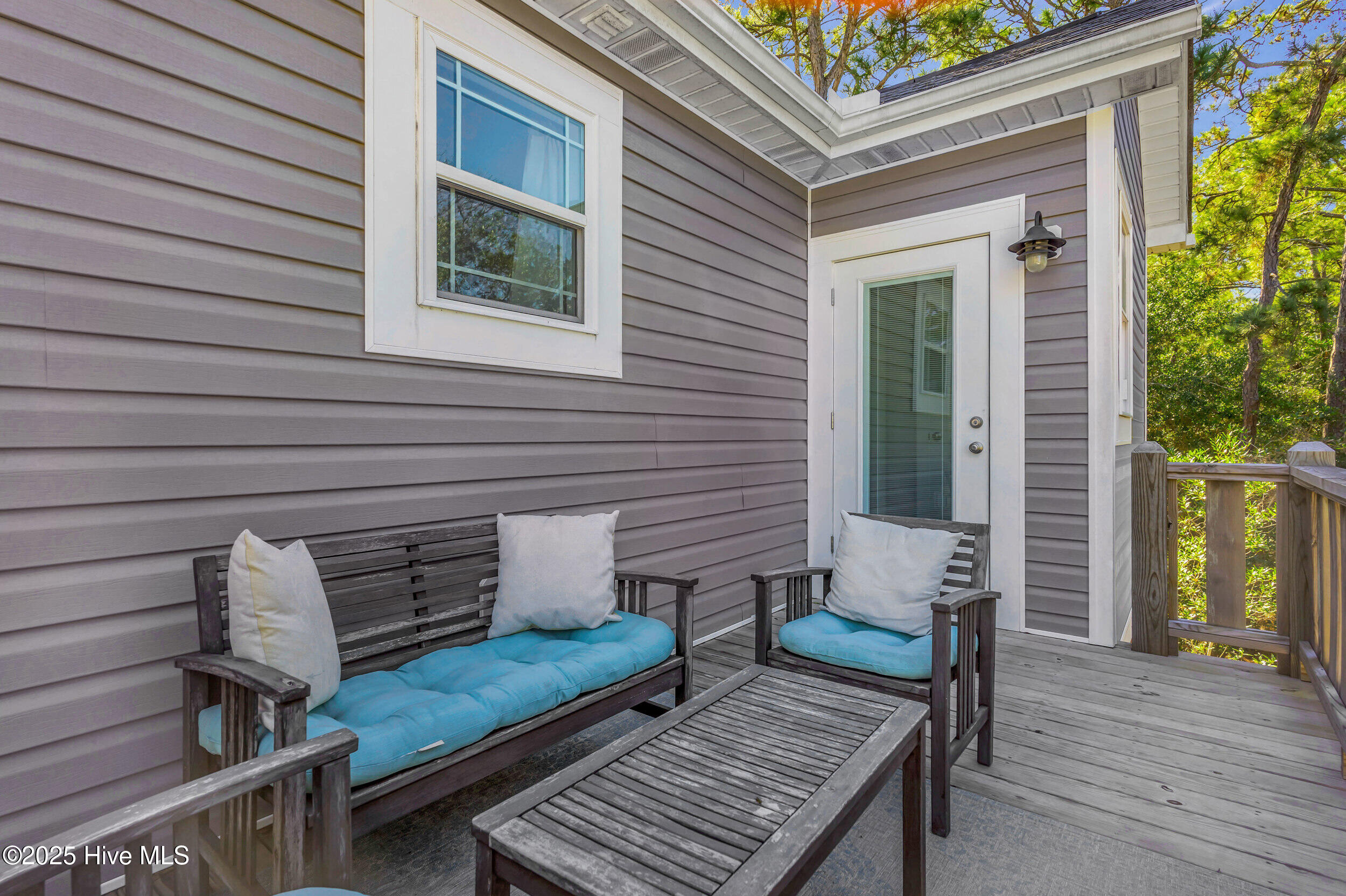 100537847 | Photo 28