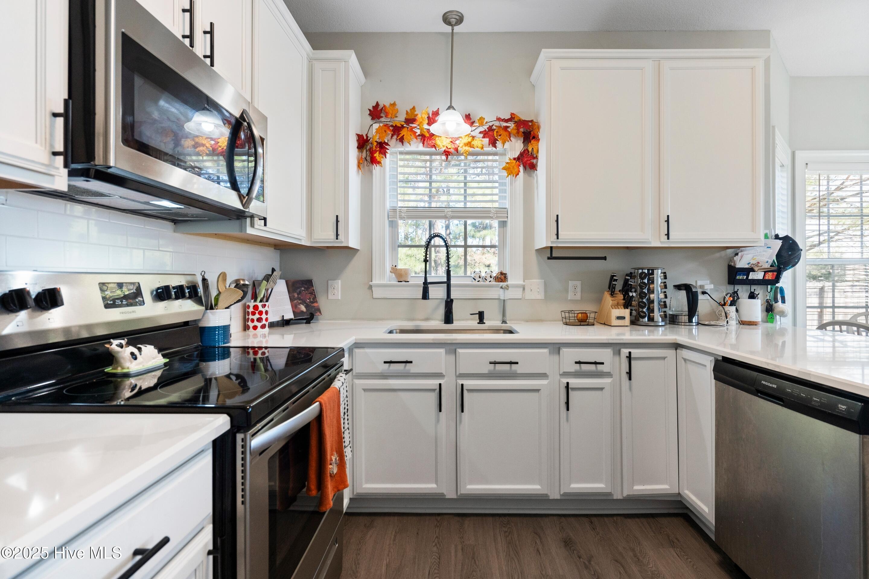 100539987 | Photo 16