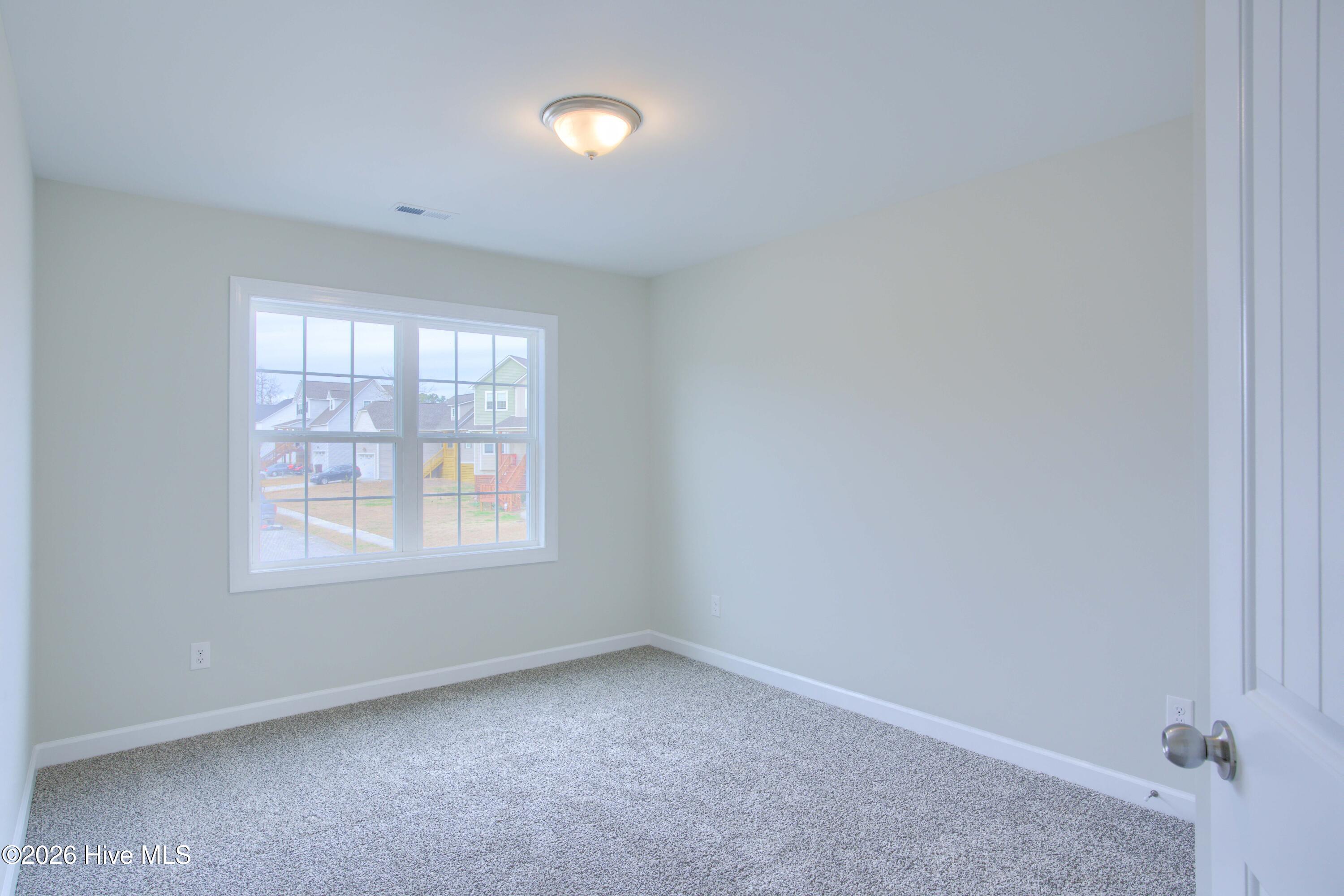 100527723 | Photo 26