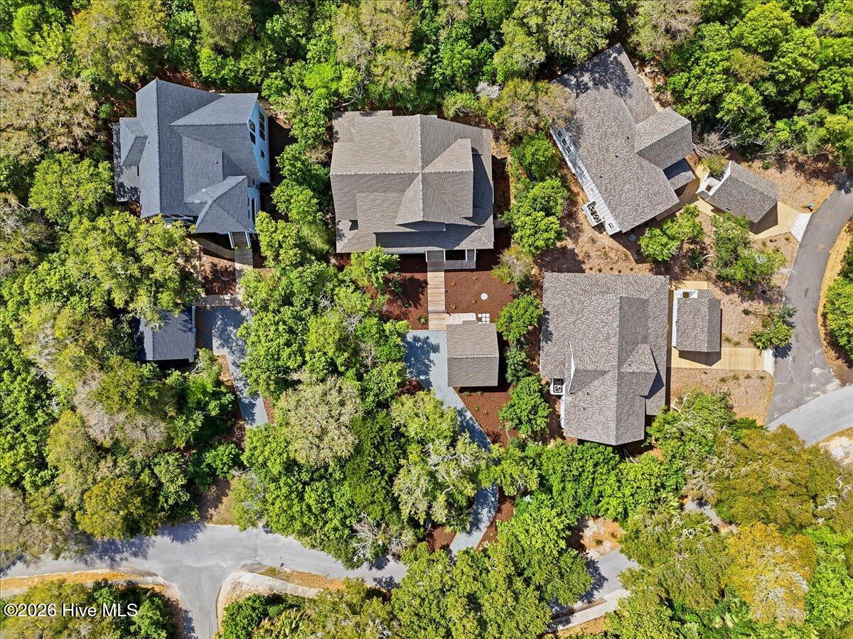 100563677 | Photo 51