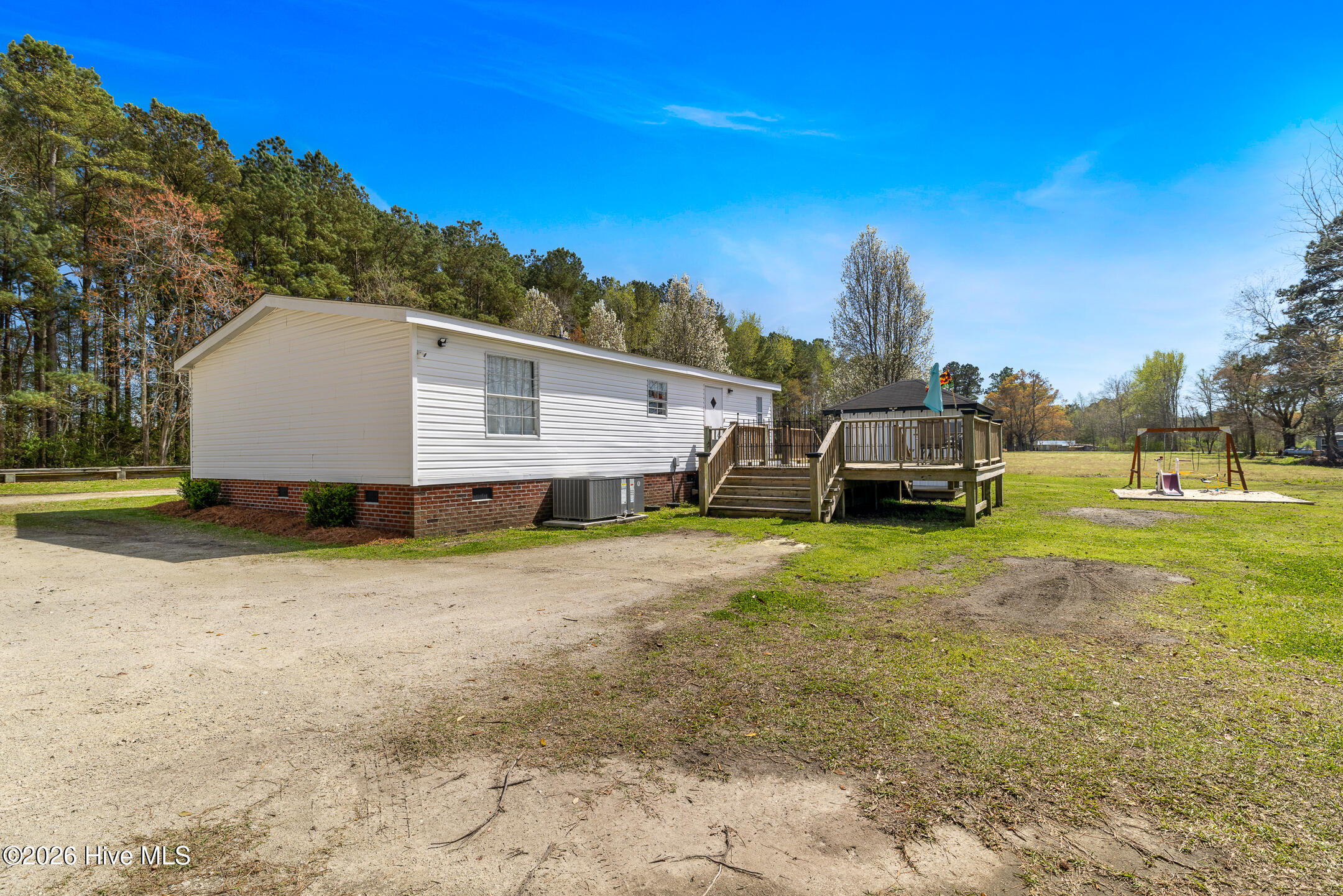 100561716 | Photo 30