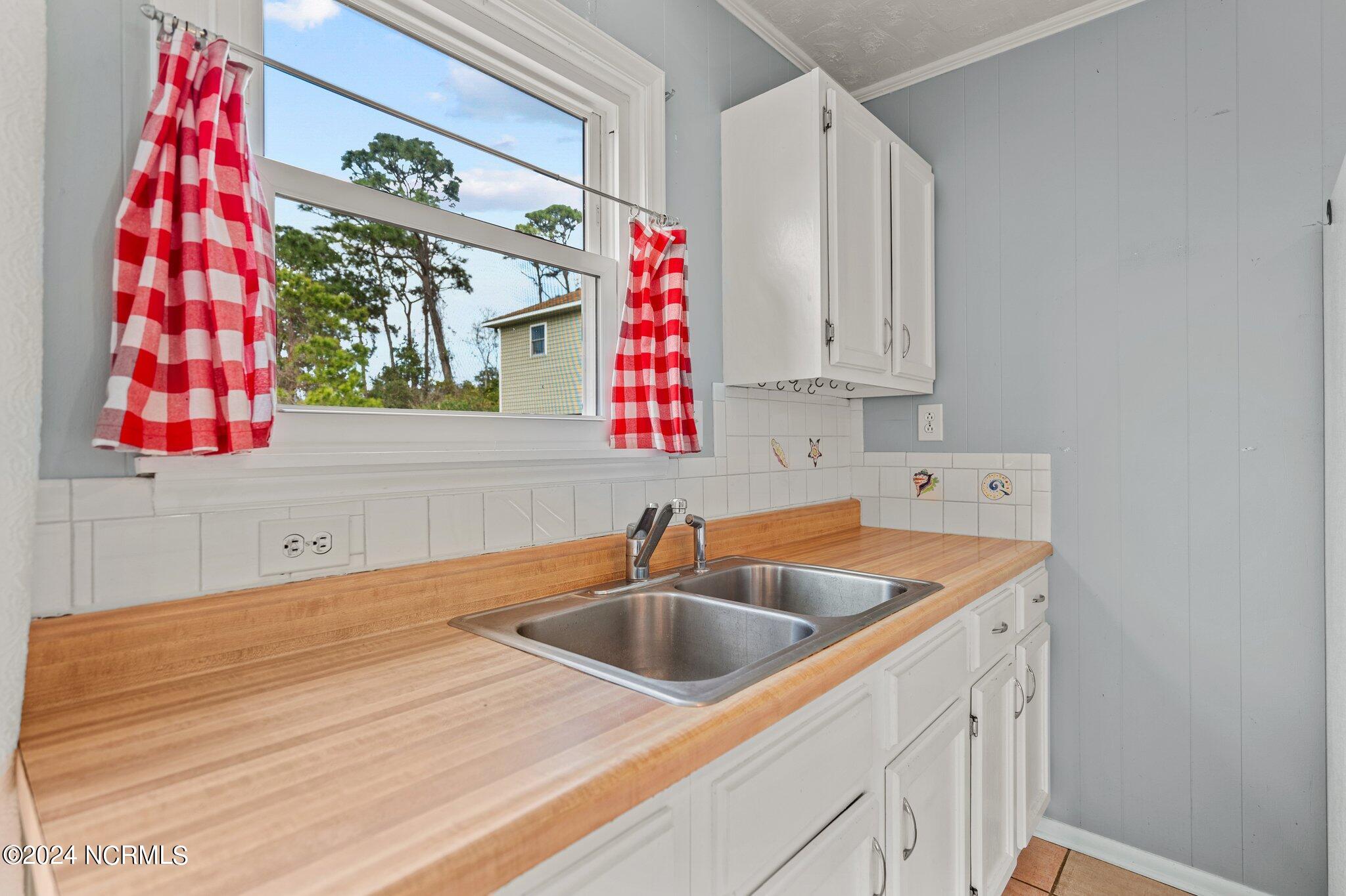 100546167 | Photo 15