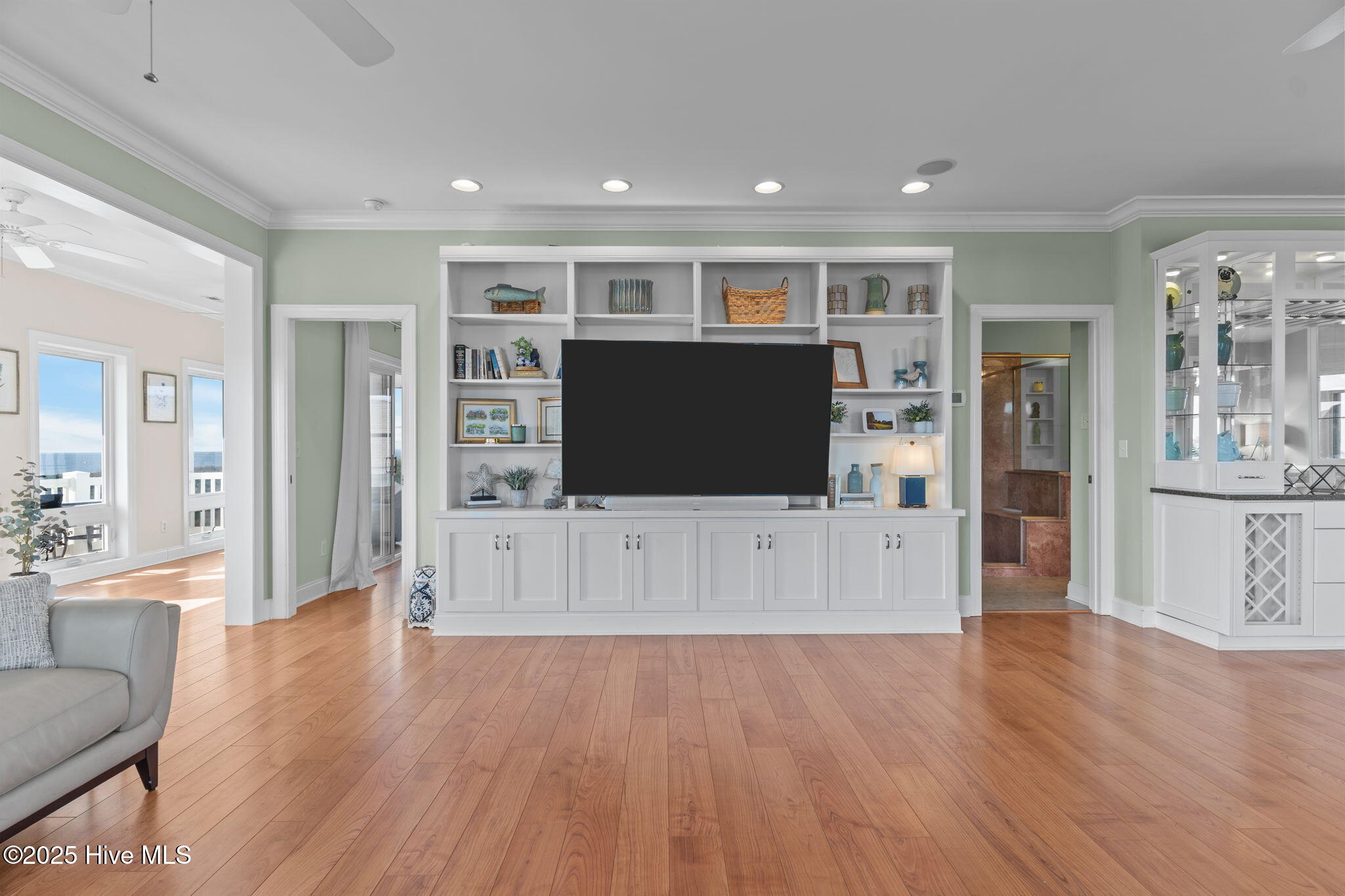 100544368 | Photo 12