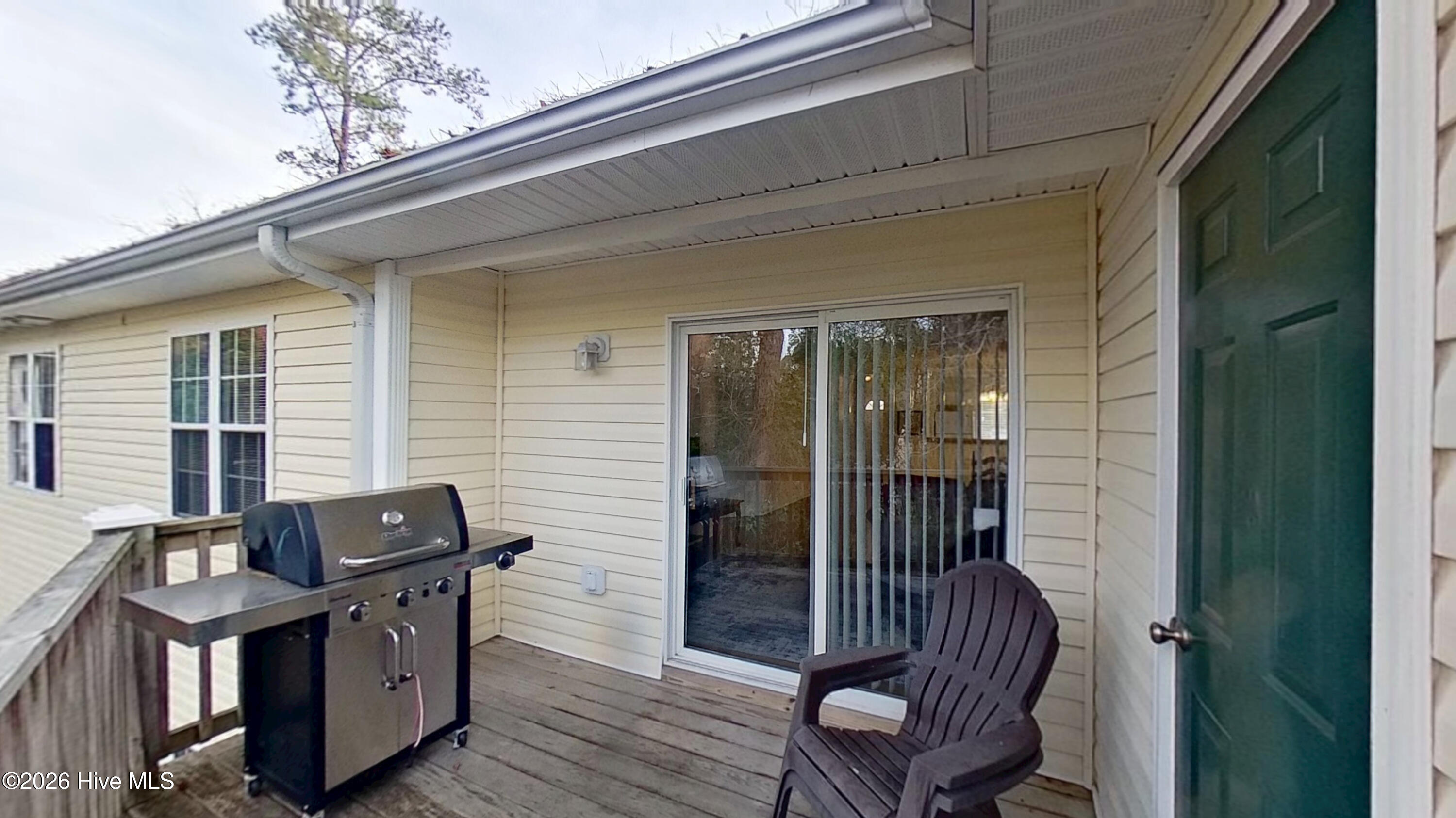 100549485 | Photo 11