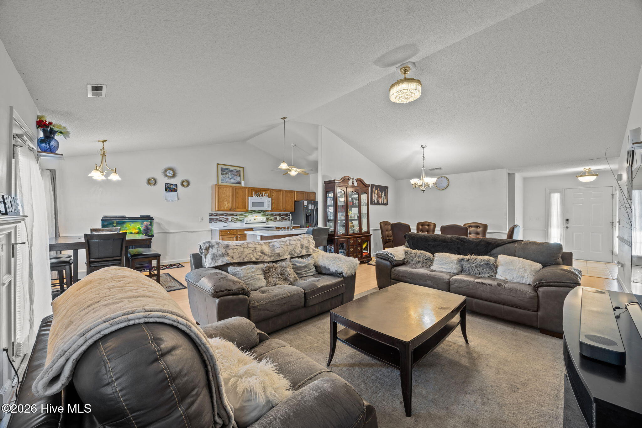 222 Saratoga 