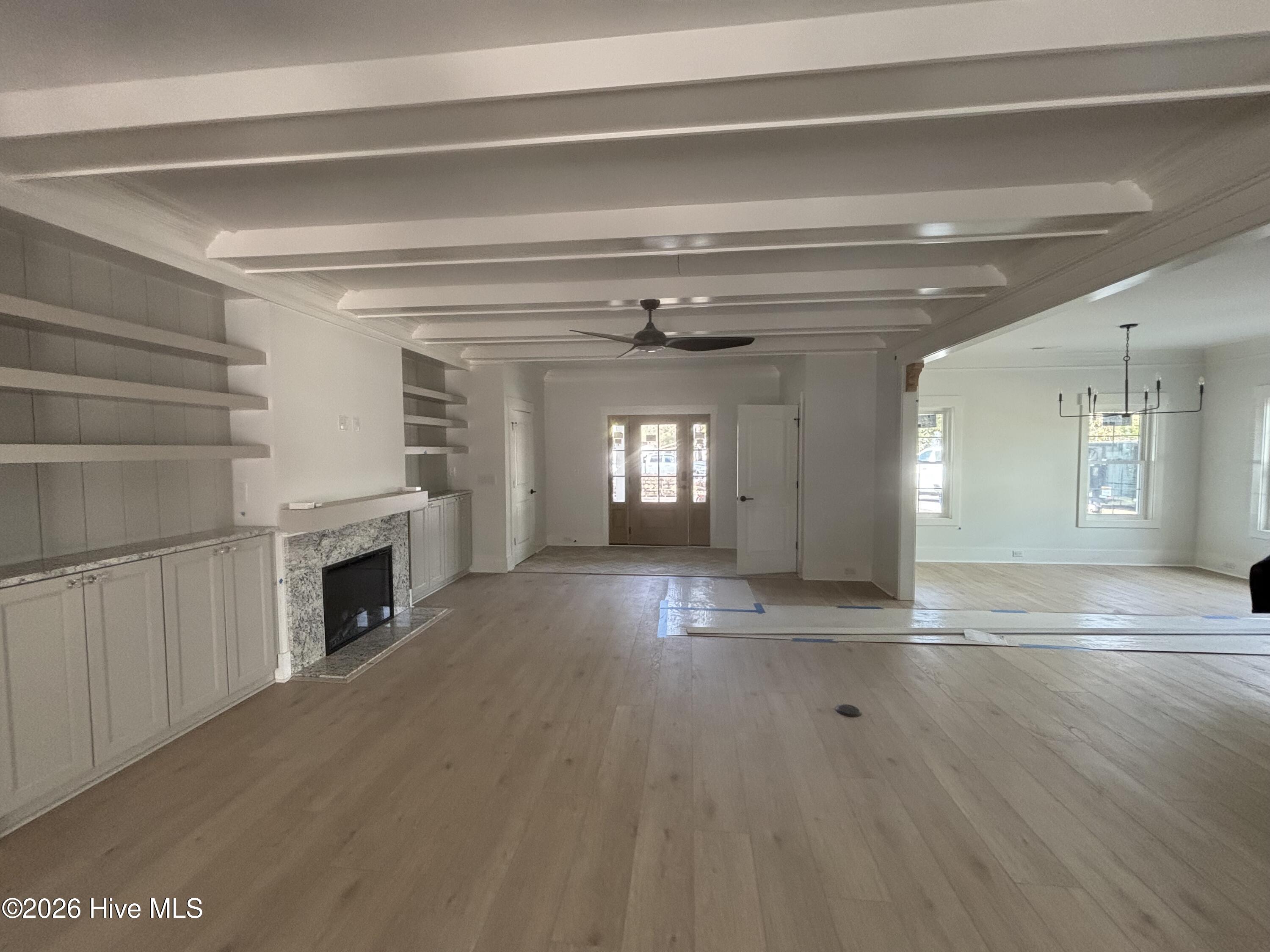 100516675 | Photo 52