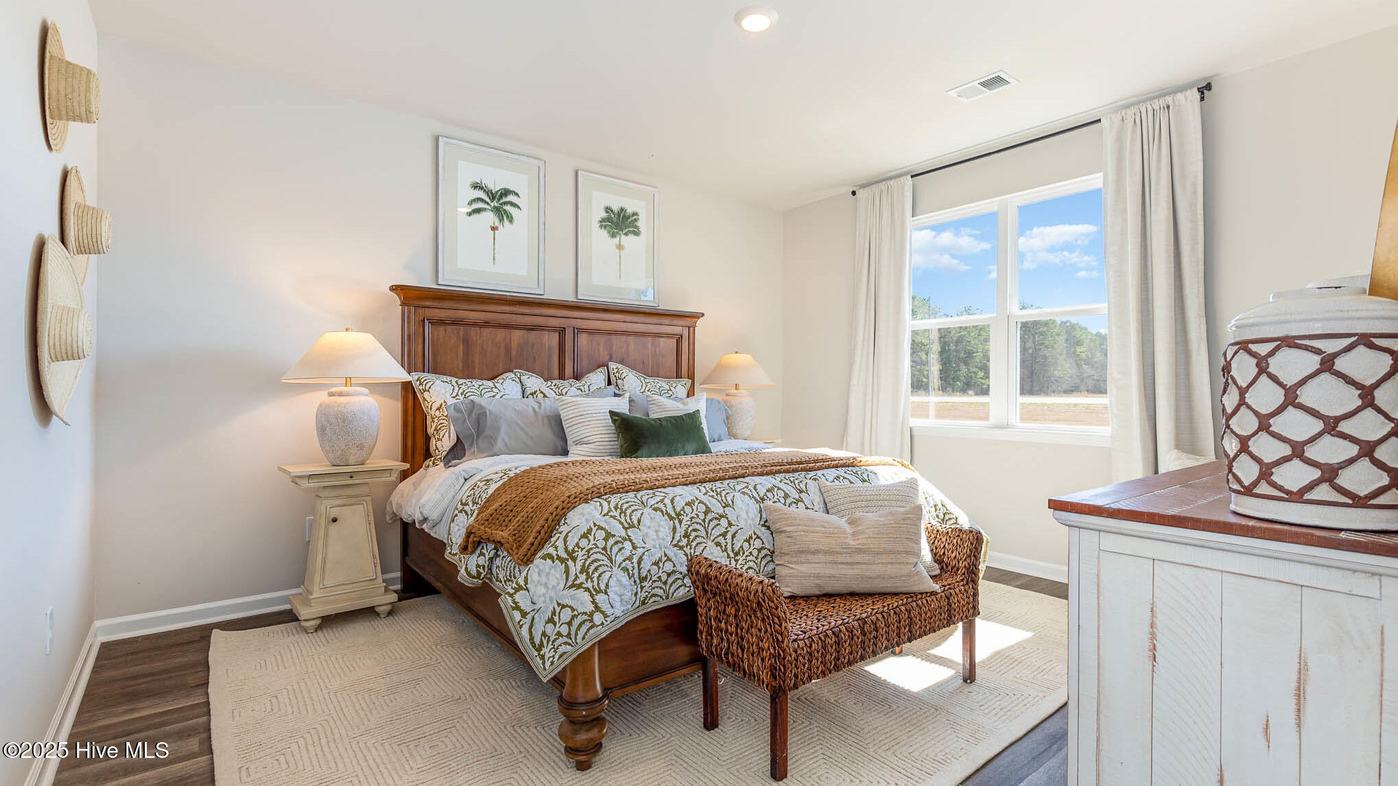 100532174 | Photo 12