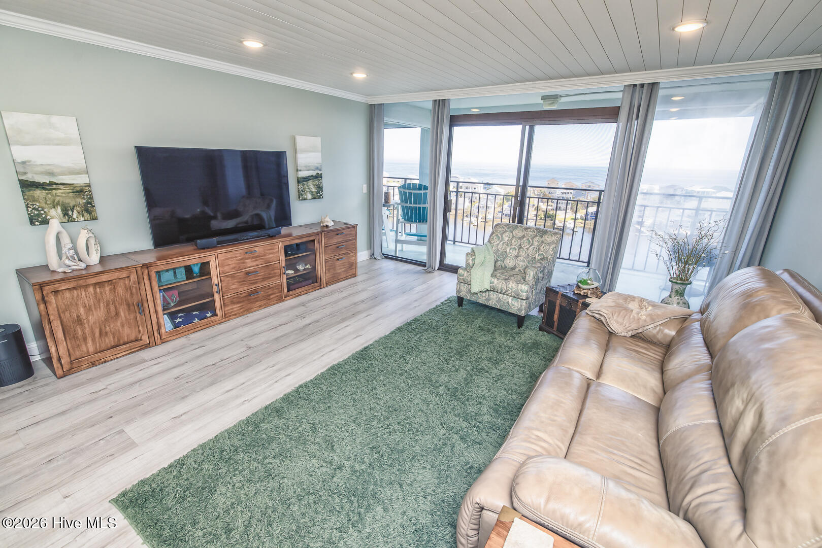 100559278 | Photo 13