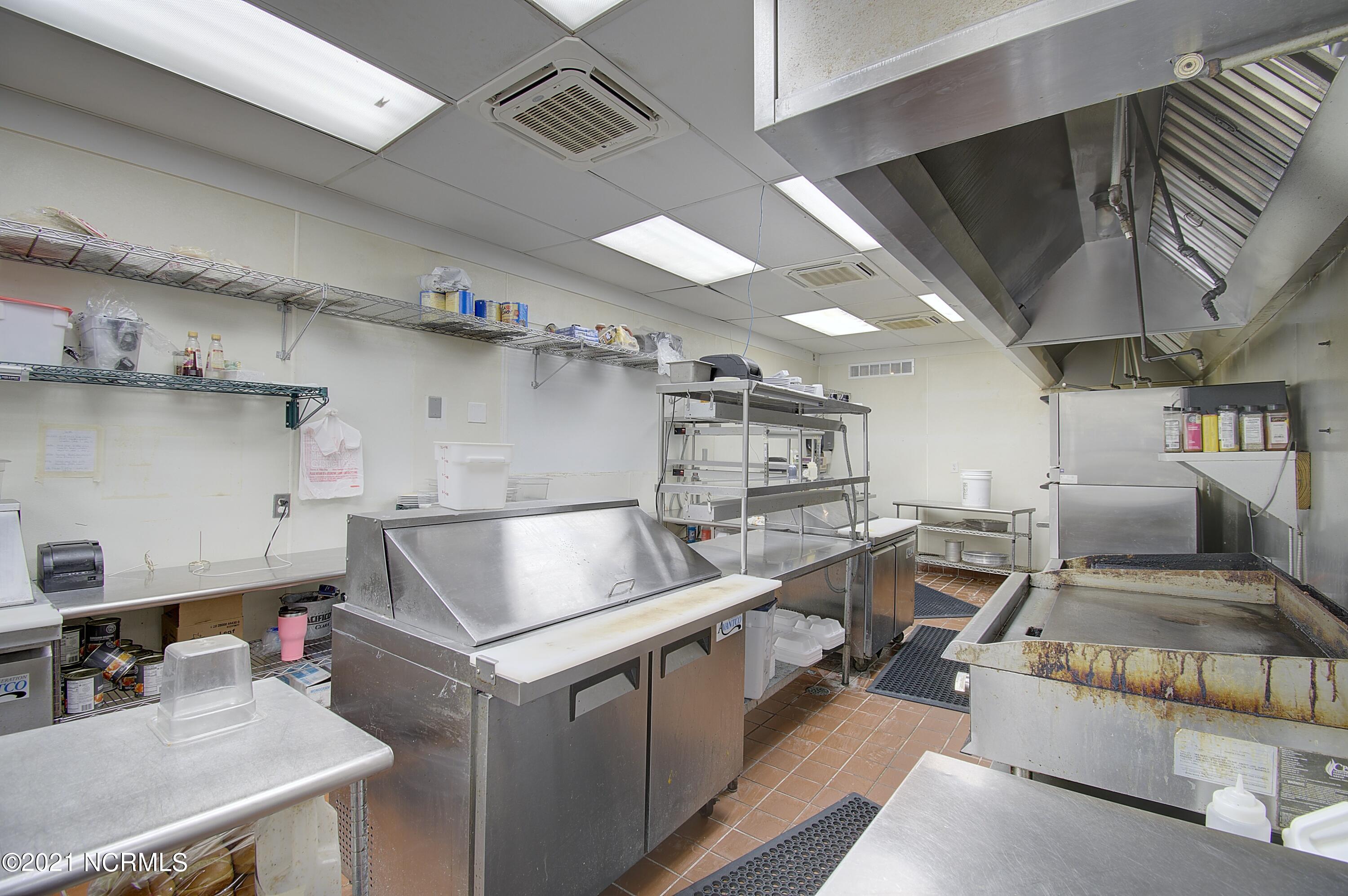 100502162 | Photo 39