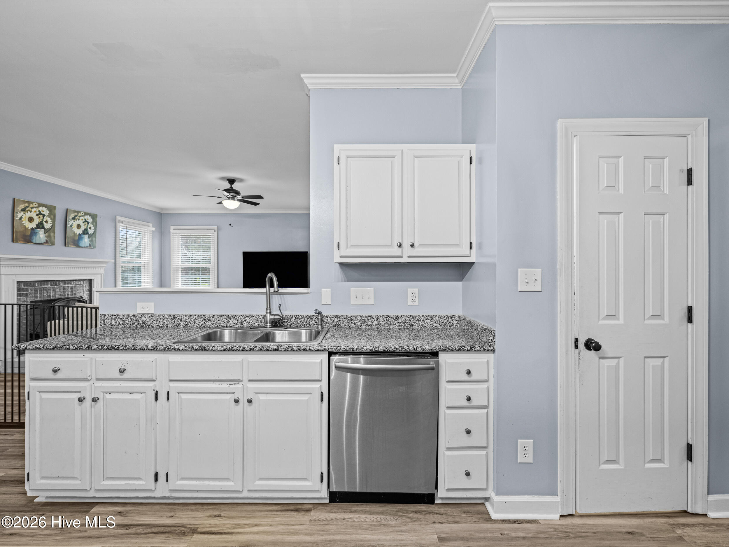 100555942 | Photo 17