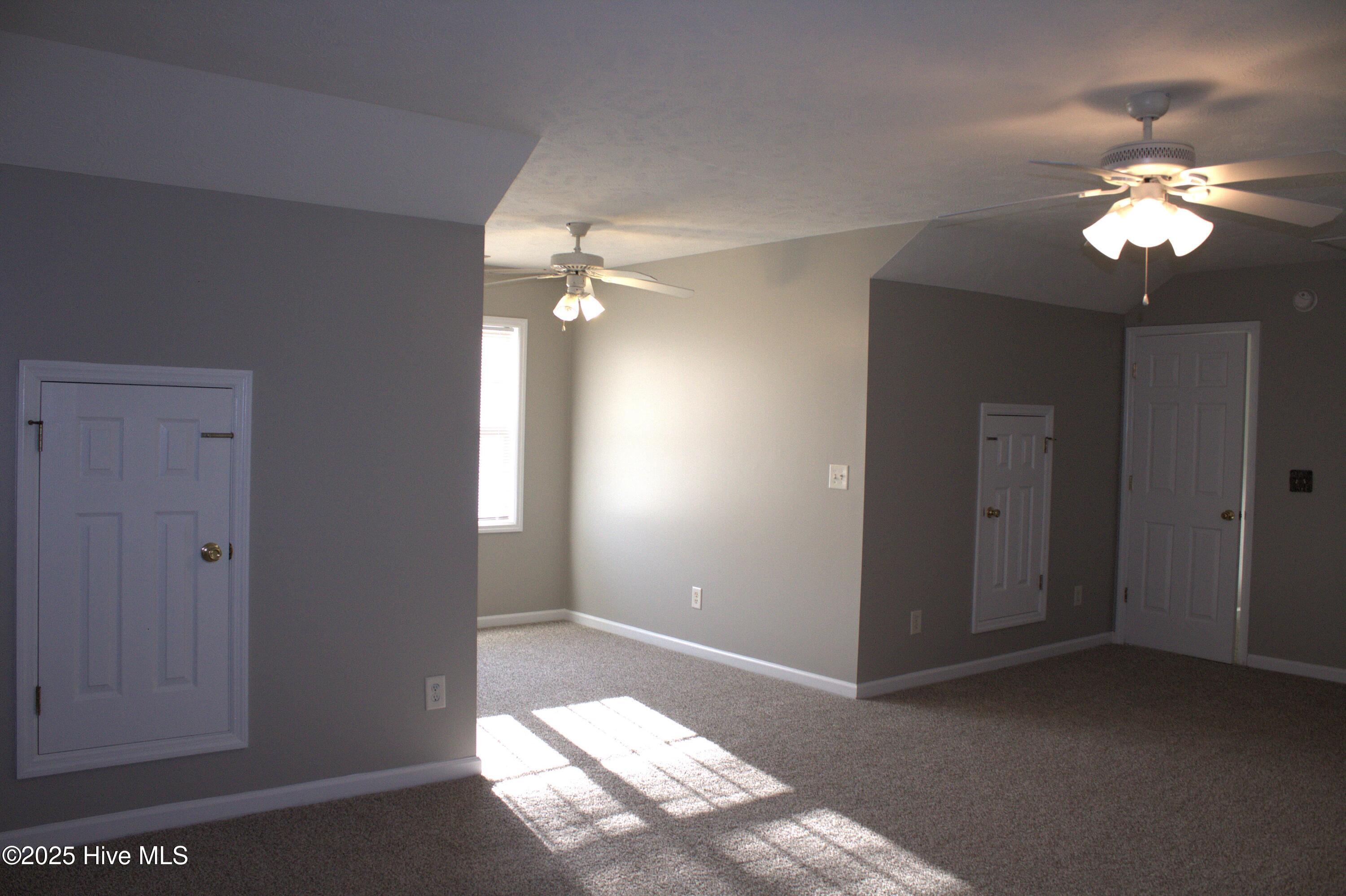 100520140 | Photo 33