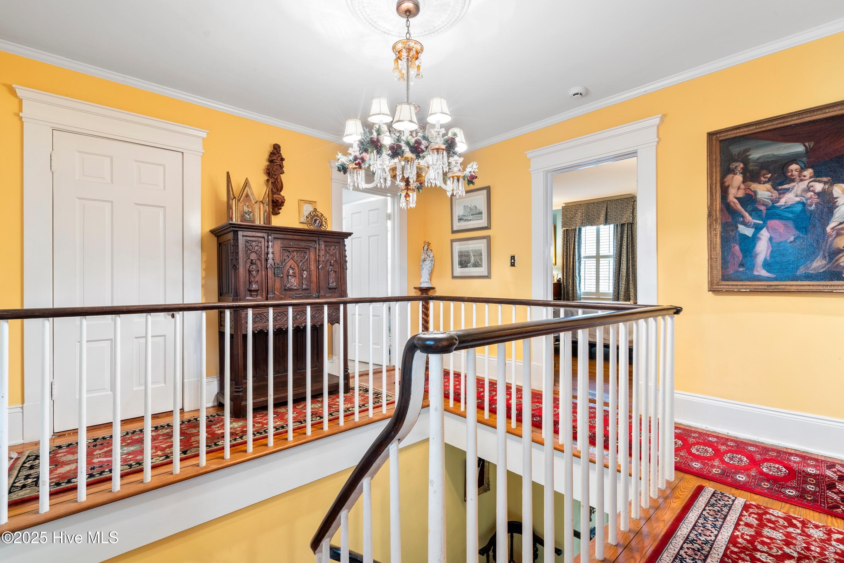 100553658 | Photo 32