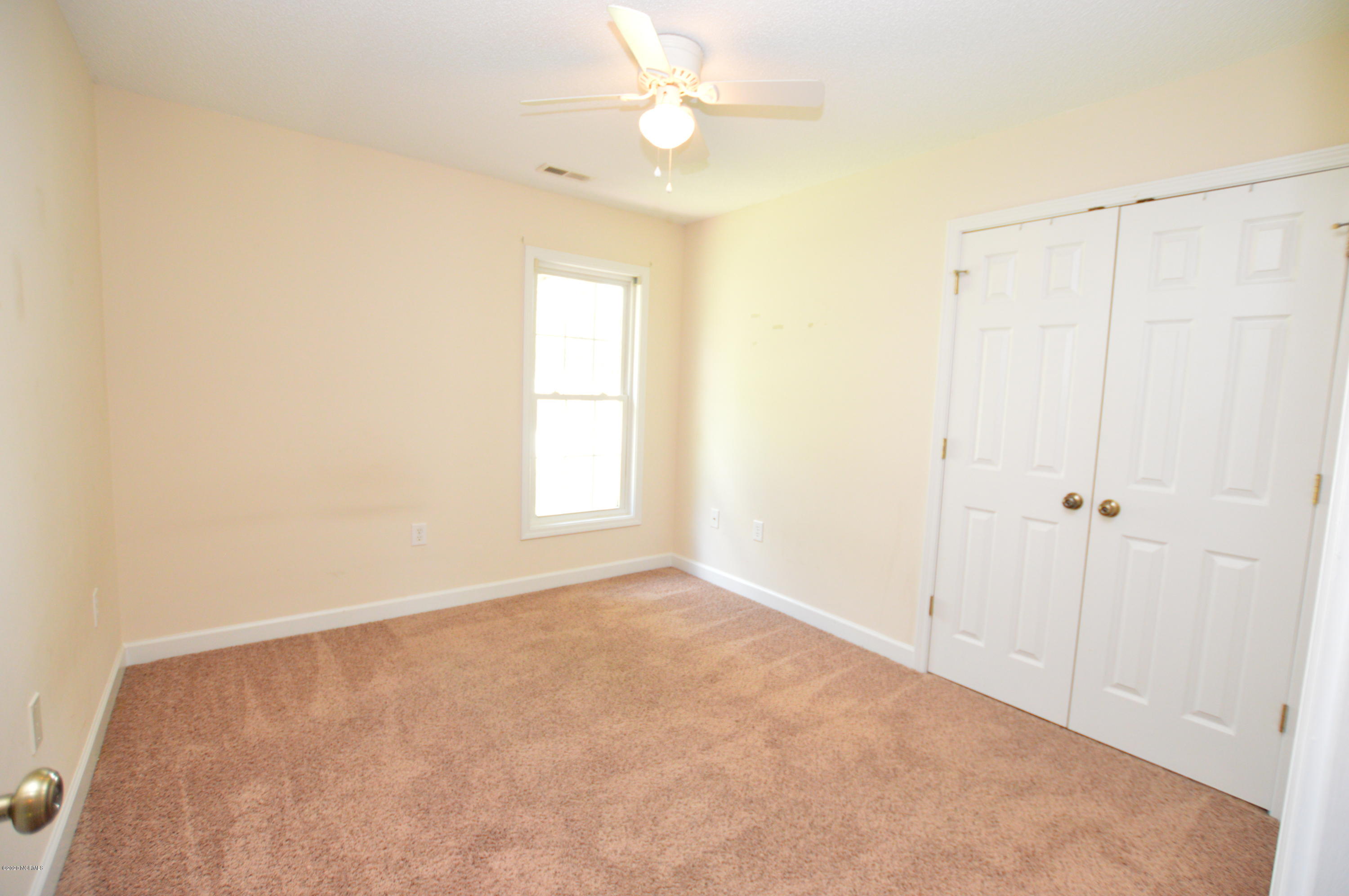 100565813 | Photo 24