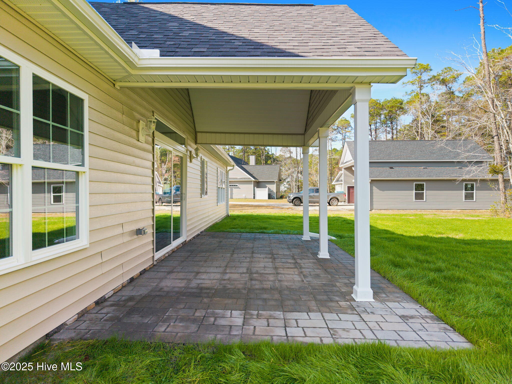 100543428 | Photo 36