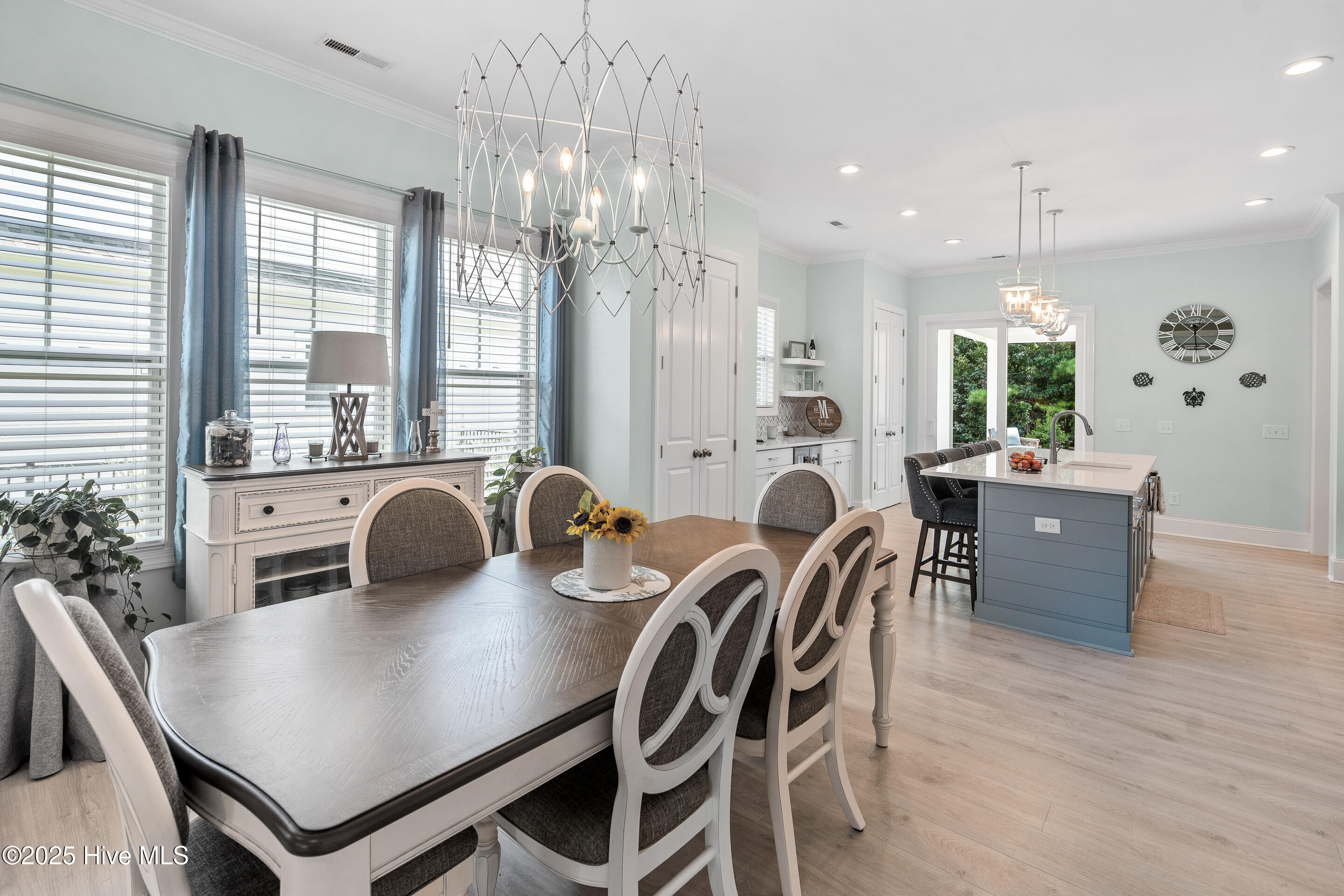 100526506 | Photo 19