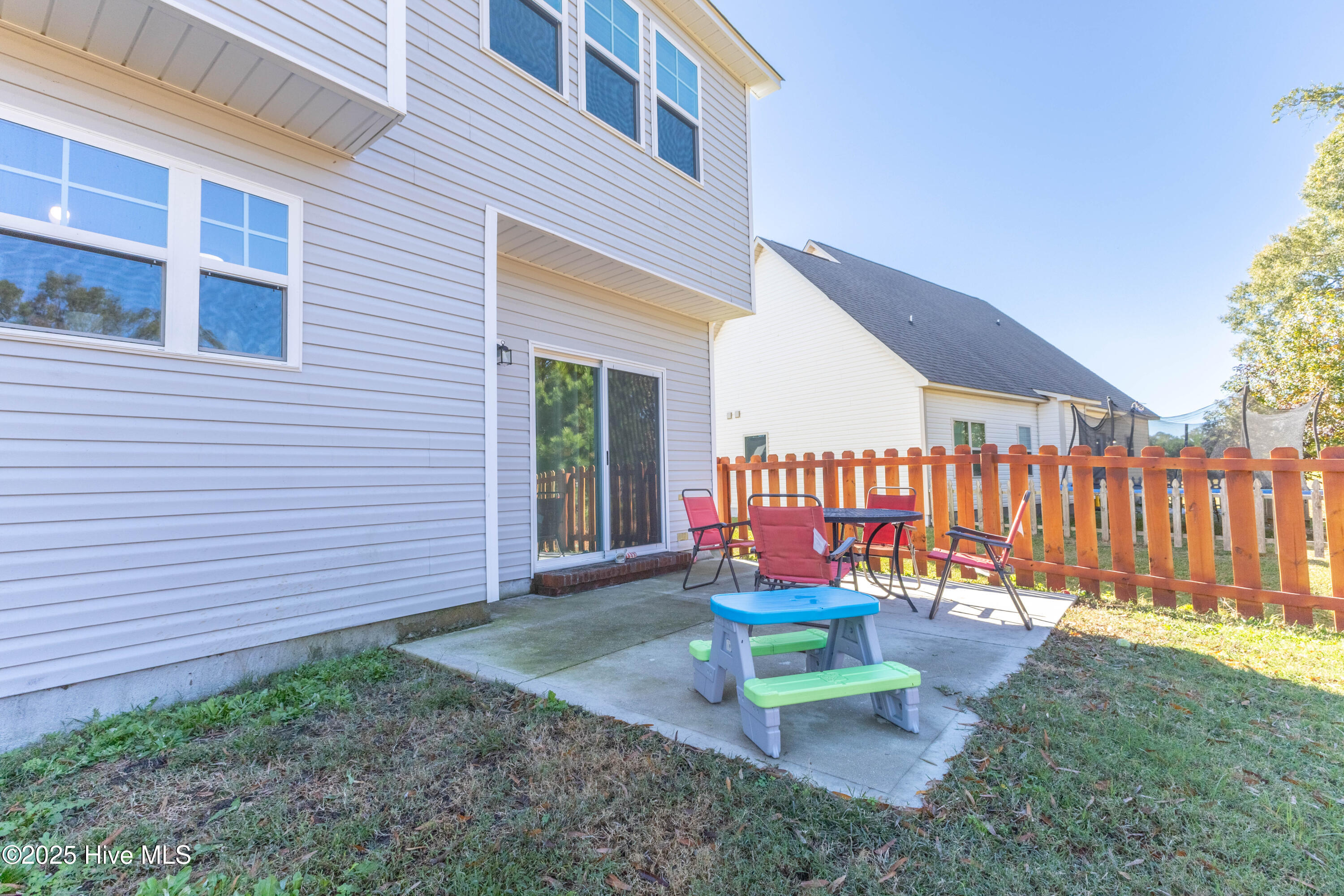 100542284 | Photo 31