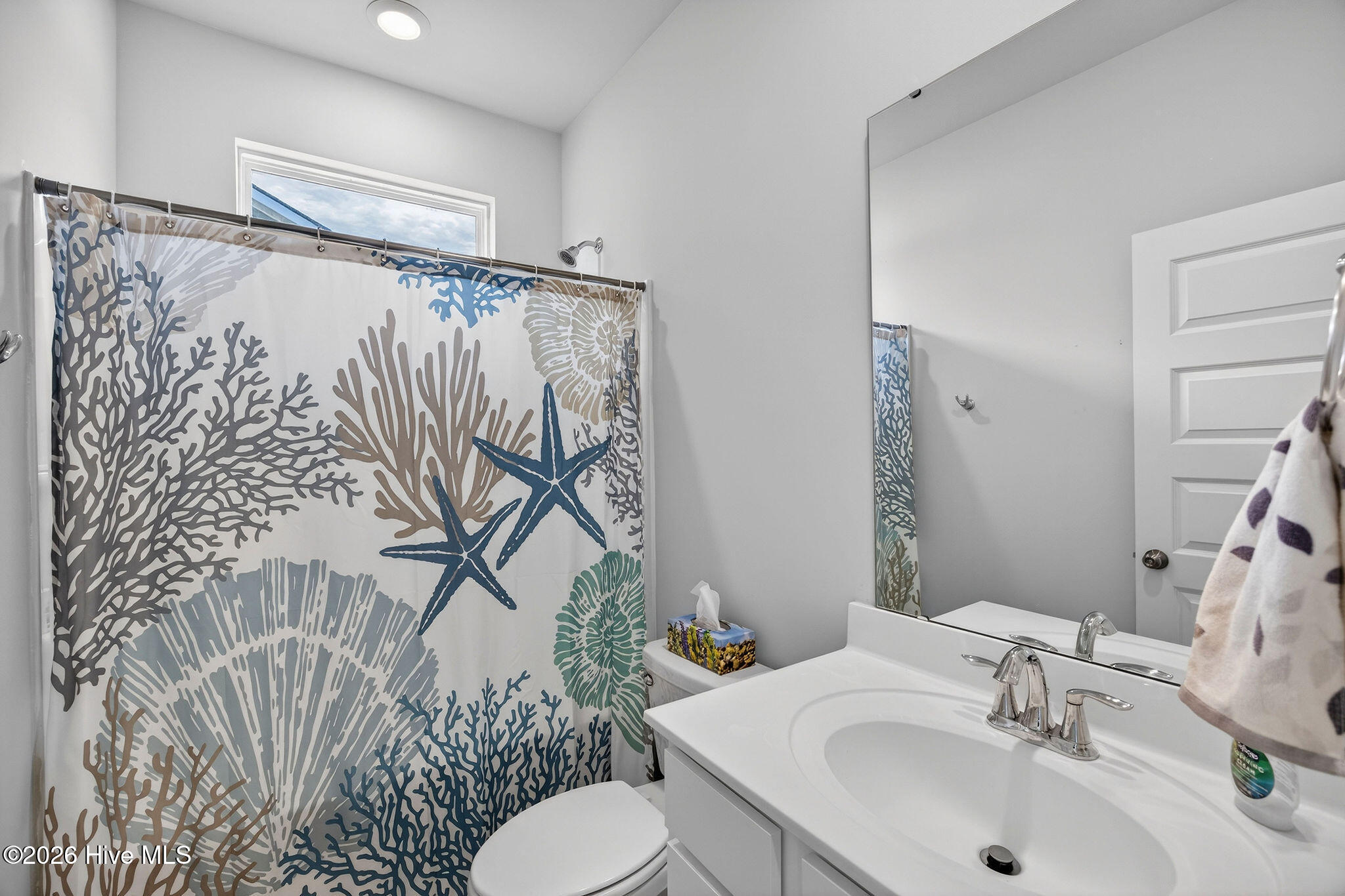 100561560 | Photo 38