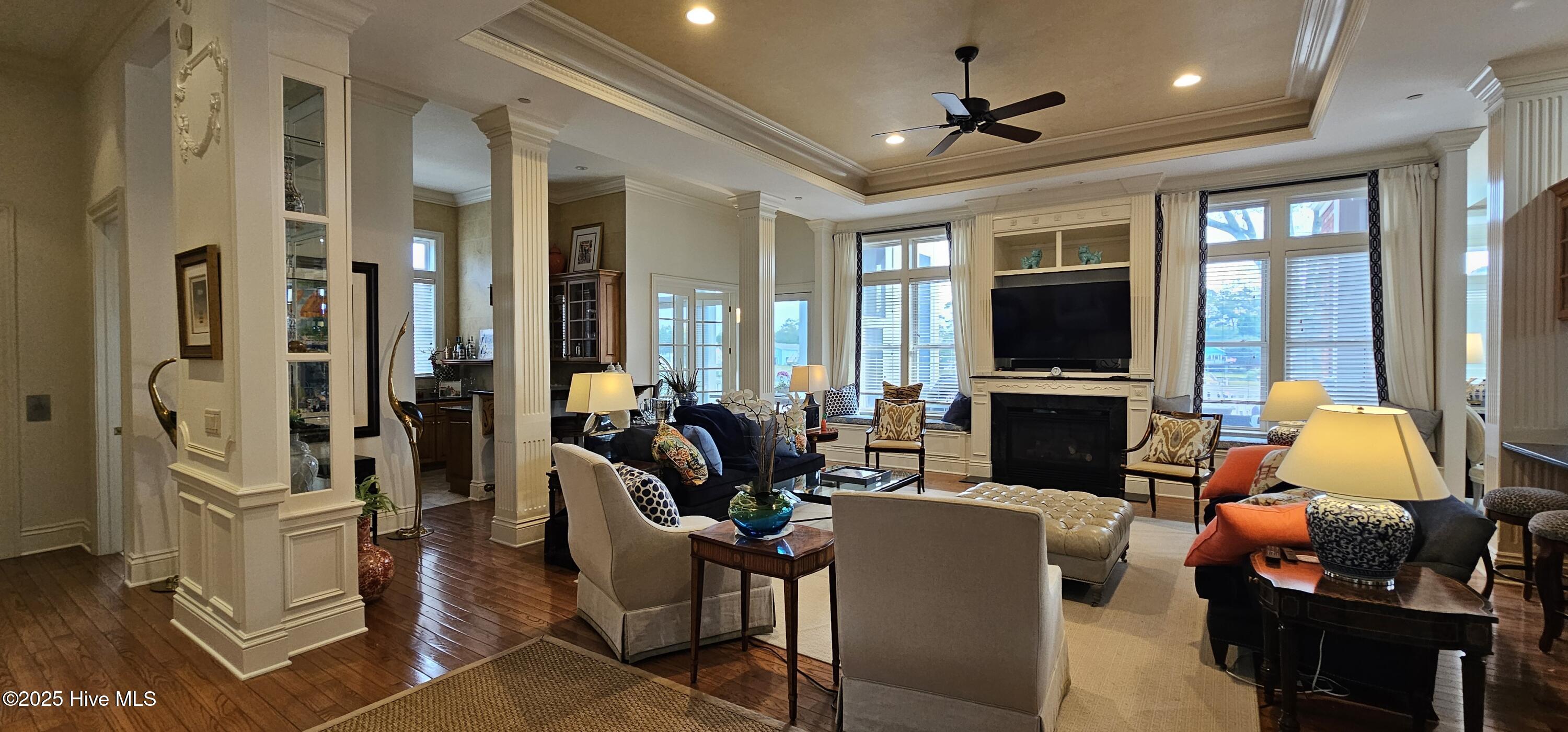 100542598 | Photo 18