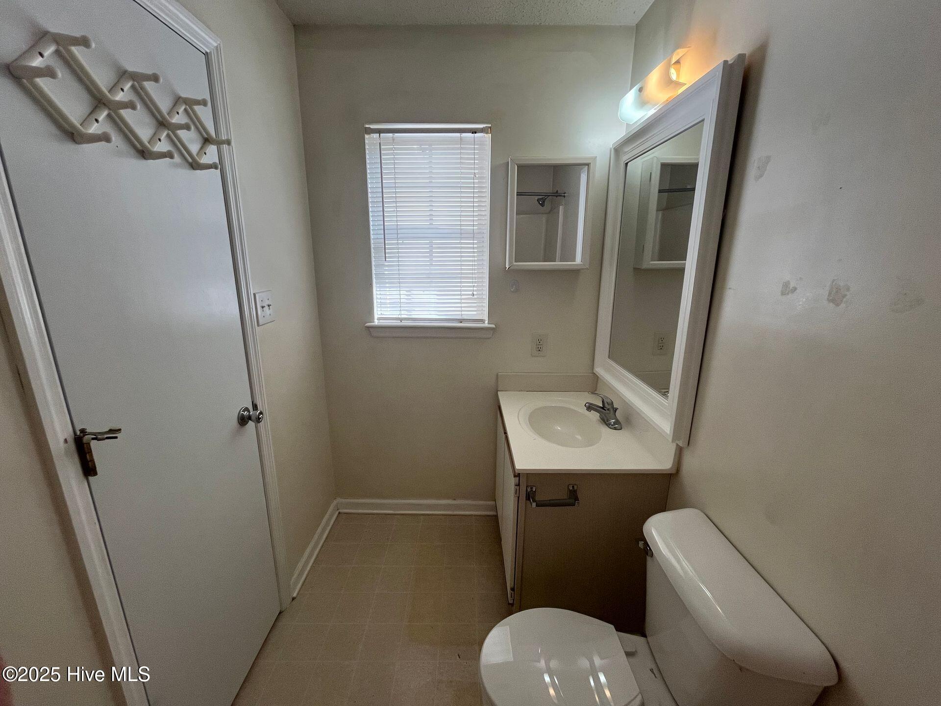 100569102 | Photo 31