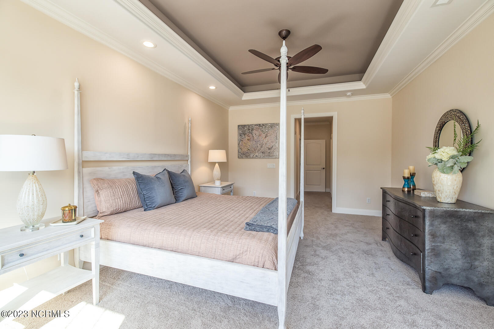 100512925 | Photo 26