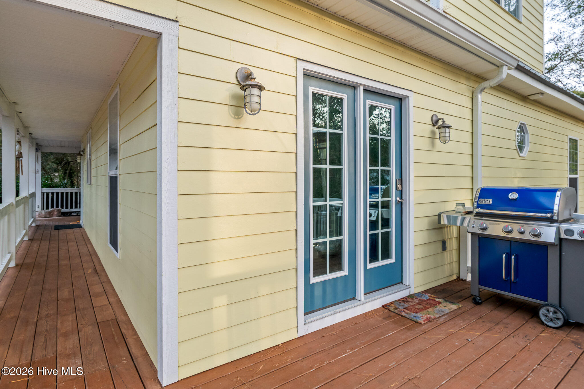 100549420 | Photo 40