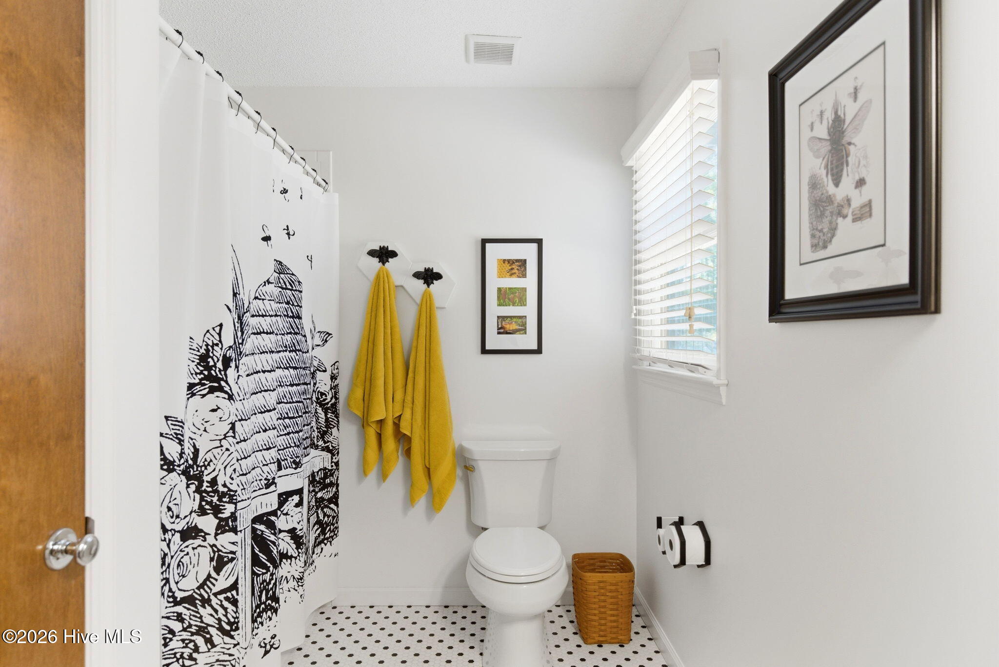 100569907 | Photo 26