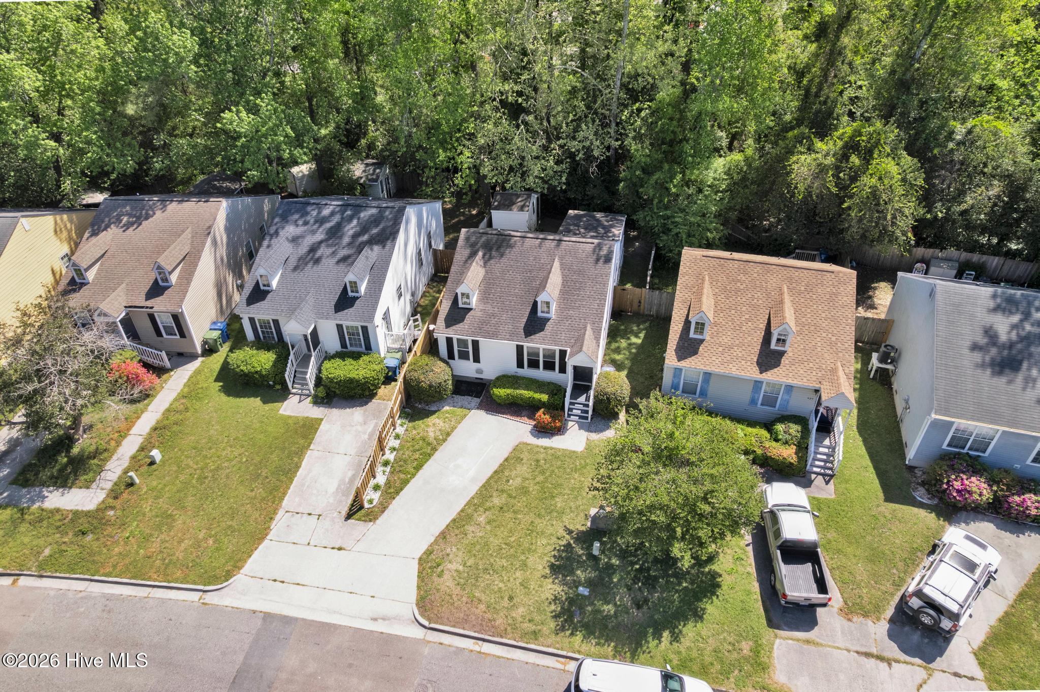 100566412 | Photo 29