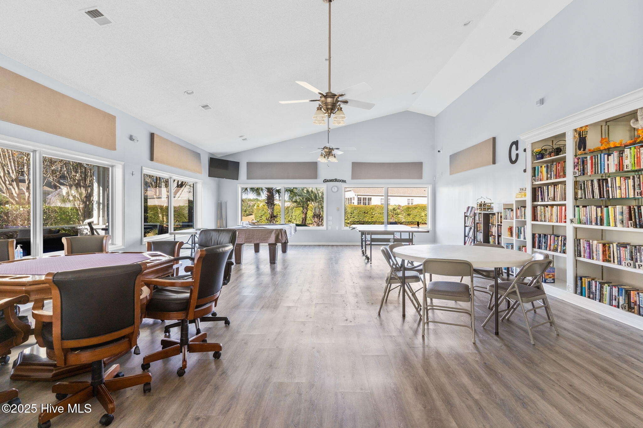 100529501 | Photo 39