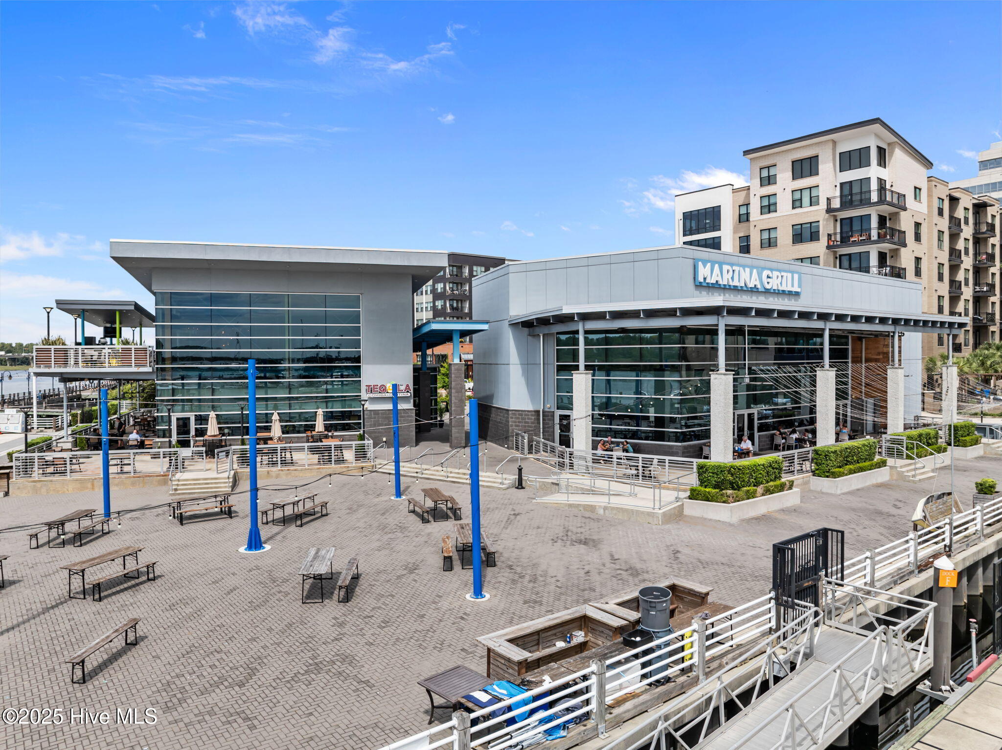 100528560 | Photo 19