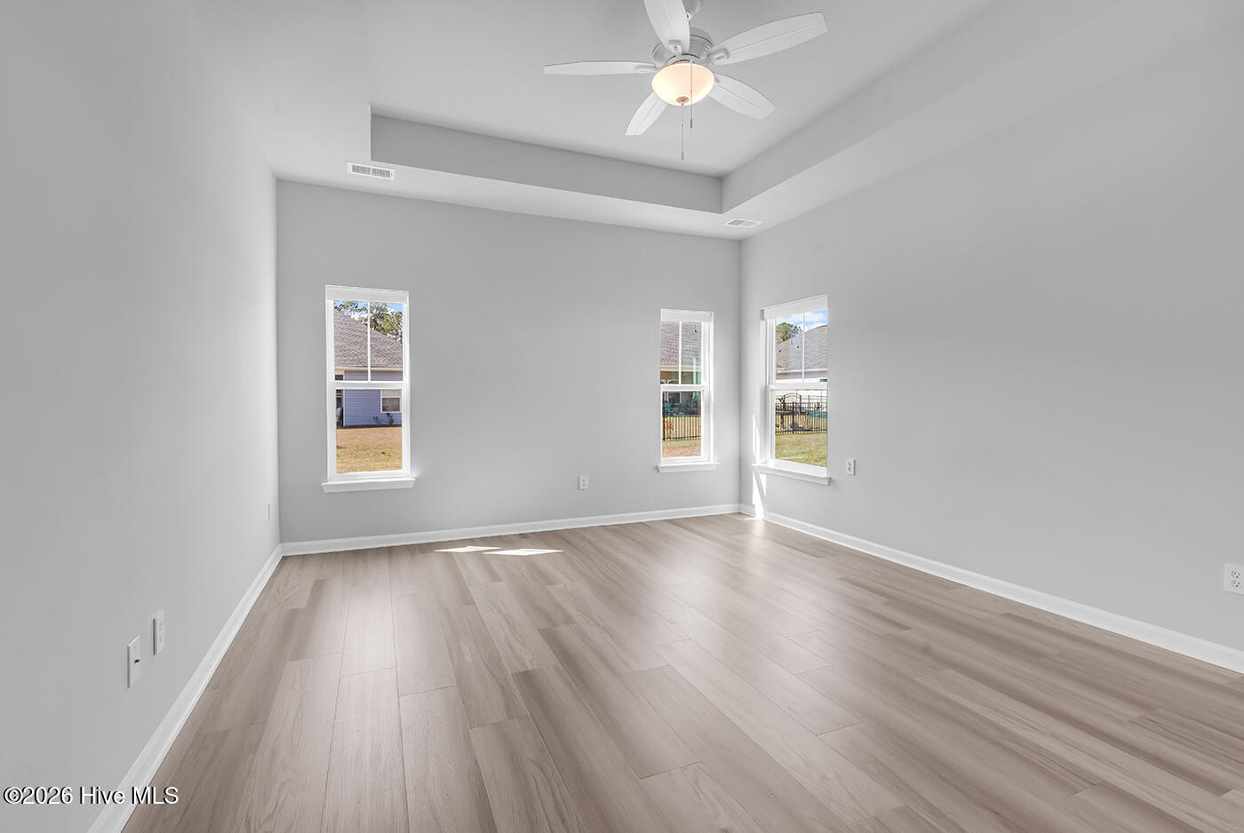 100560005 | Photo 27