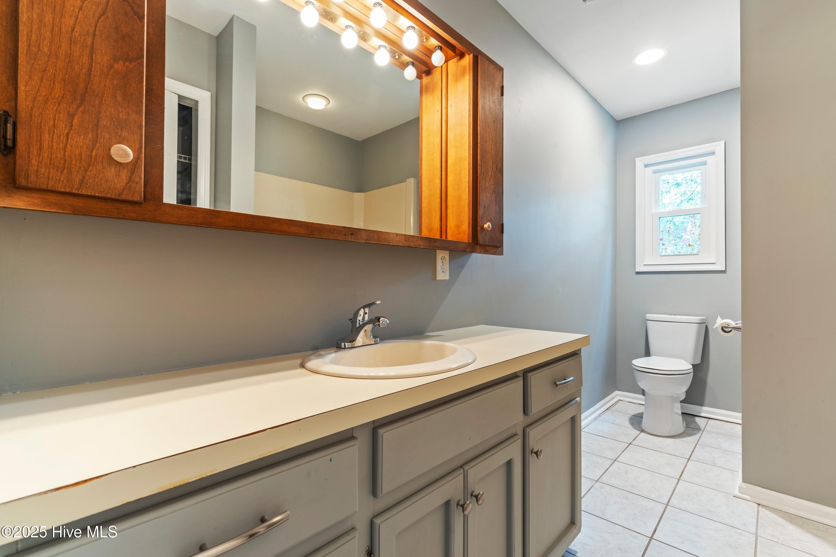 100527267 | Photo 25