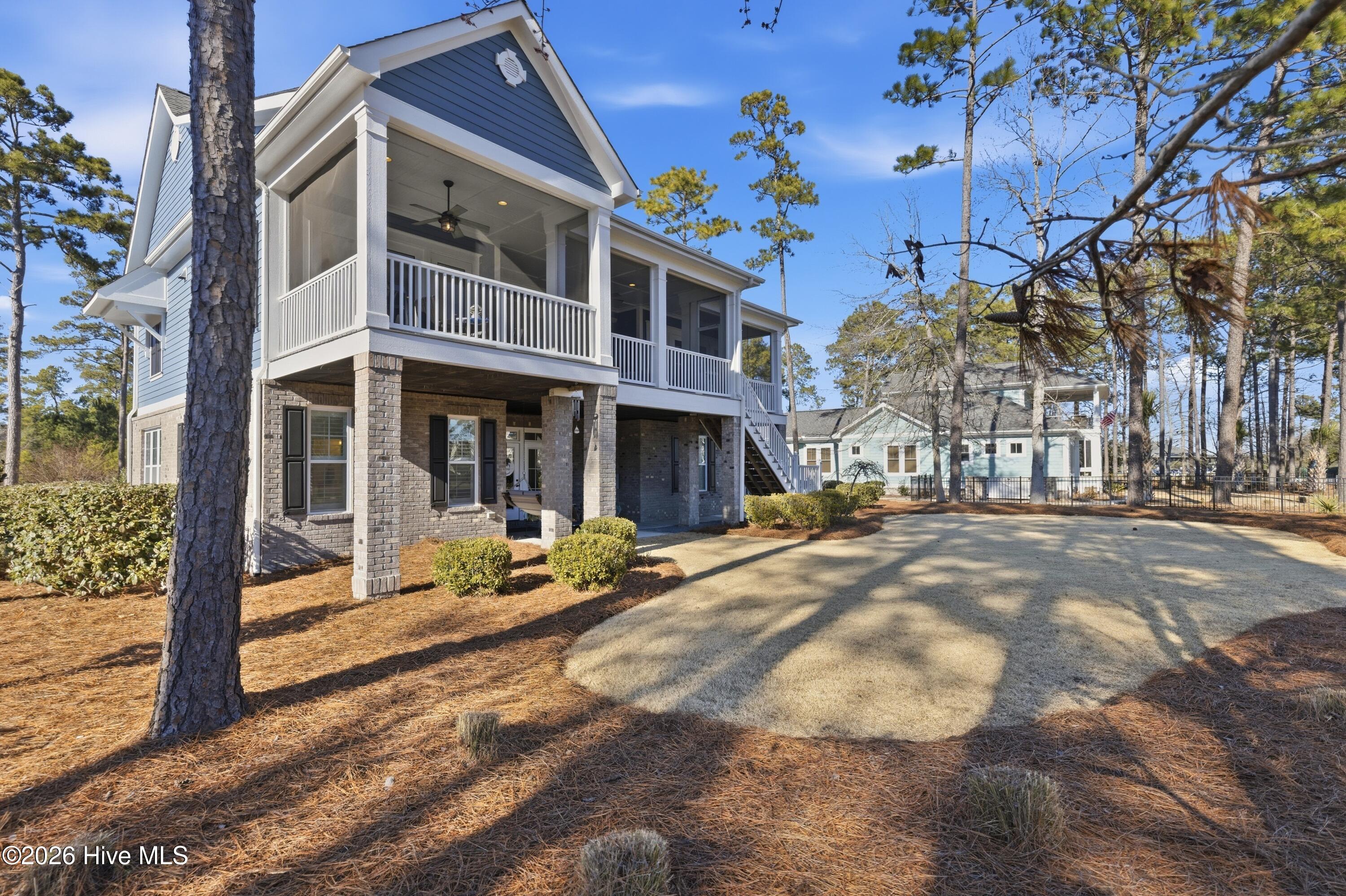 100556078 | Photo 68