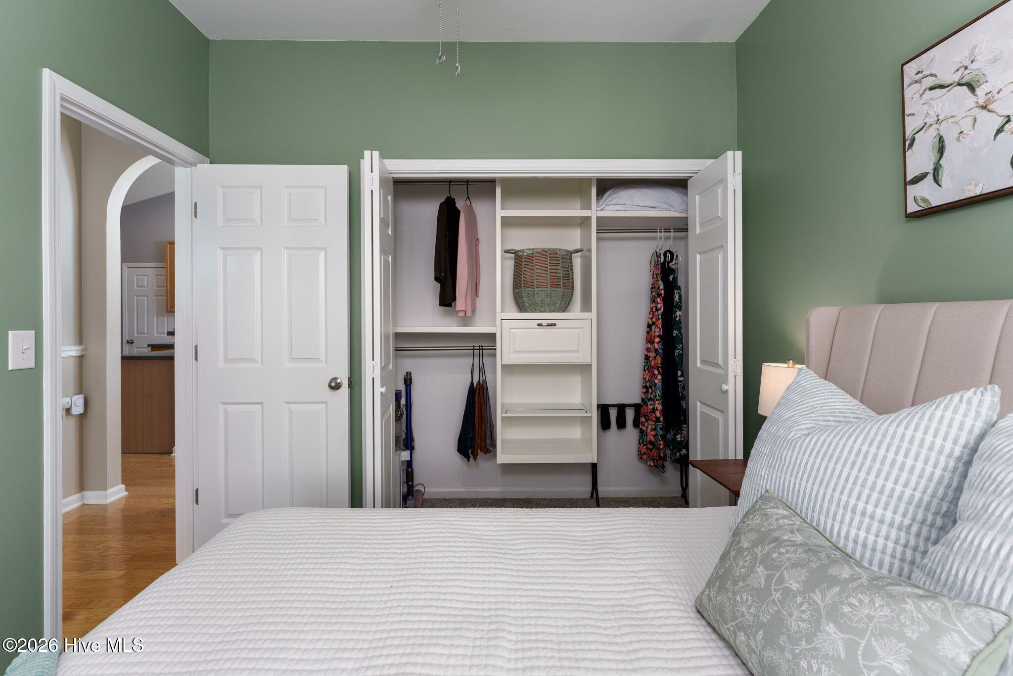 100563098 | Photo 23