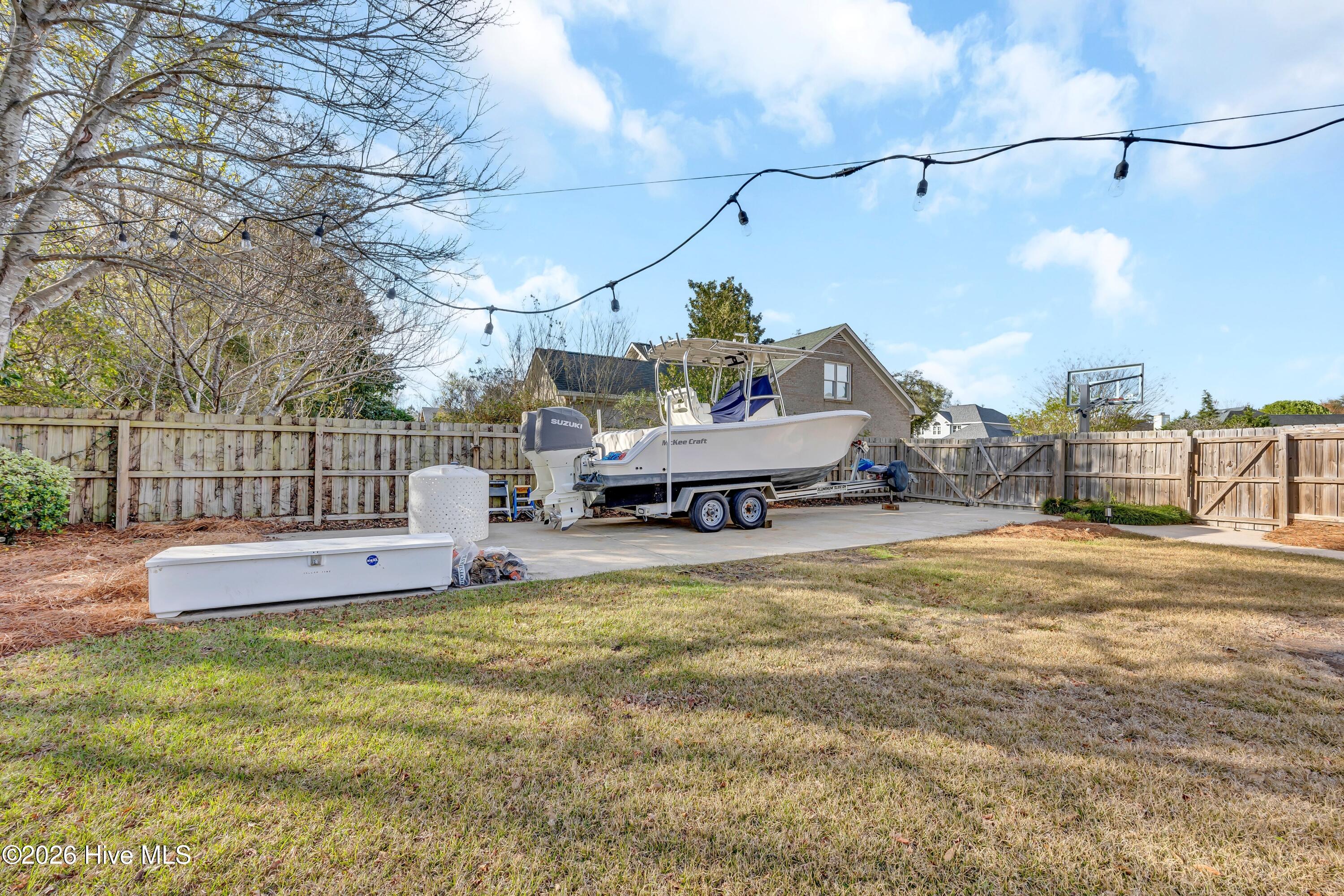 100561567 | Photo 31