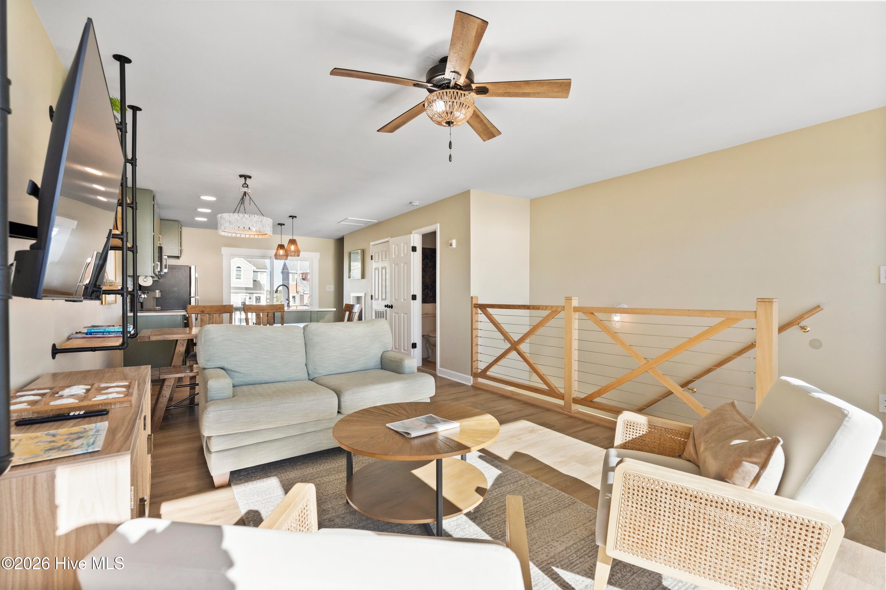 100547634 | Photo 16