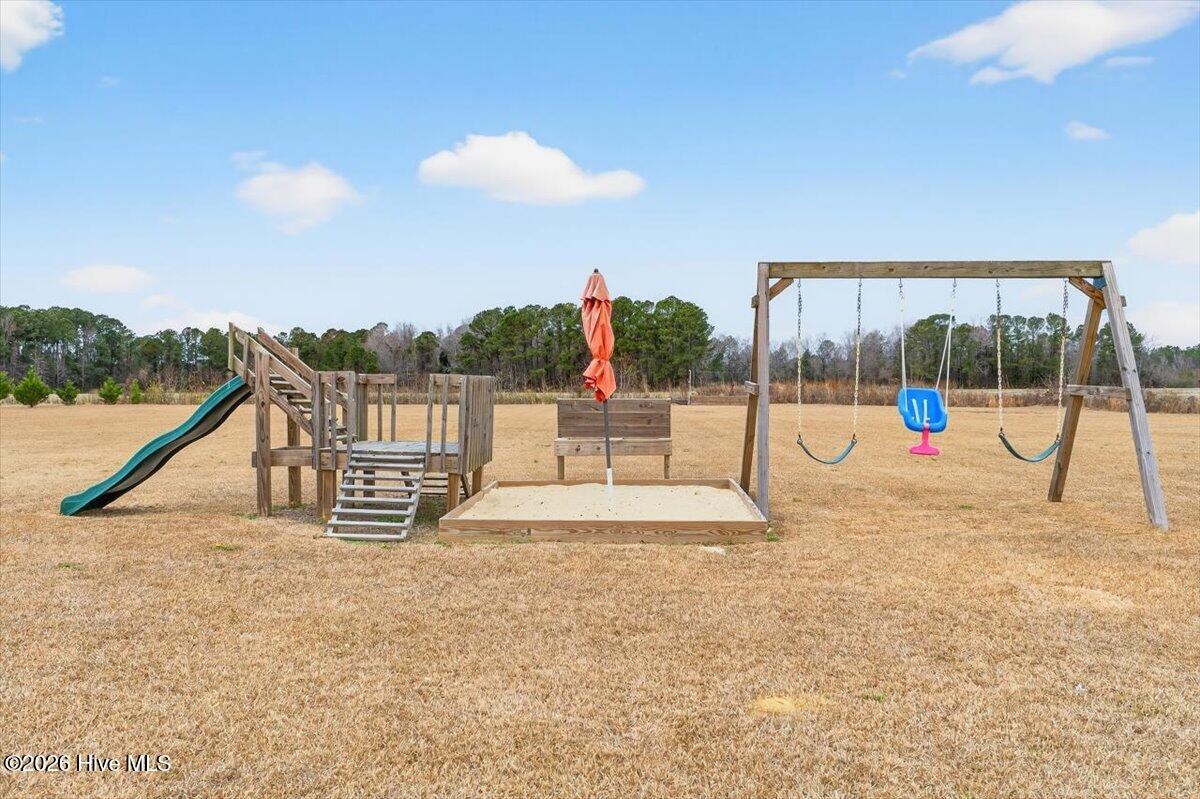 100551203 | Photo 43