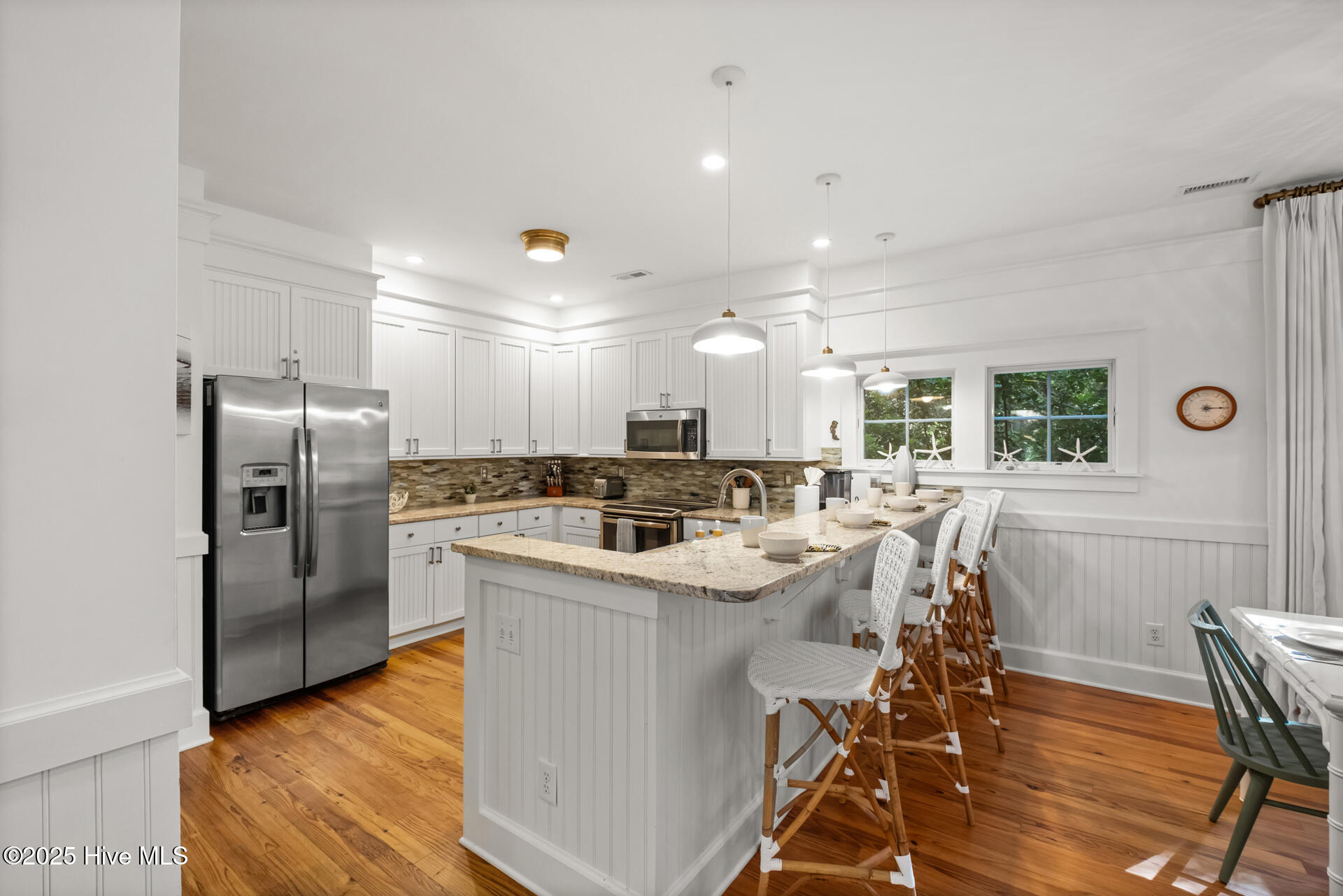 100534470 | Photo 10