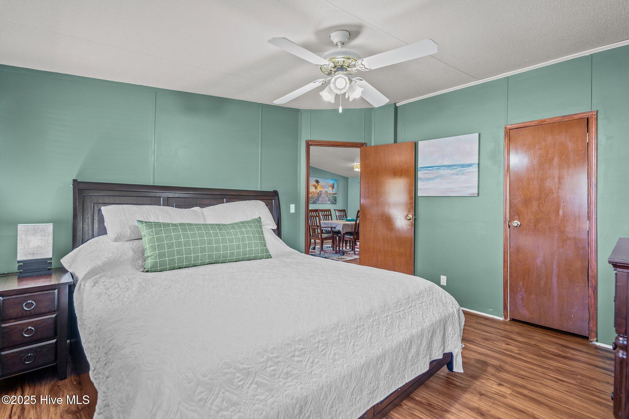 100564611 | Photo 13