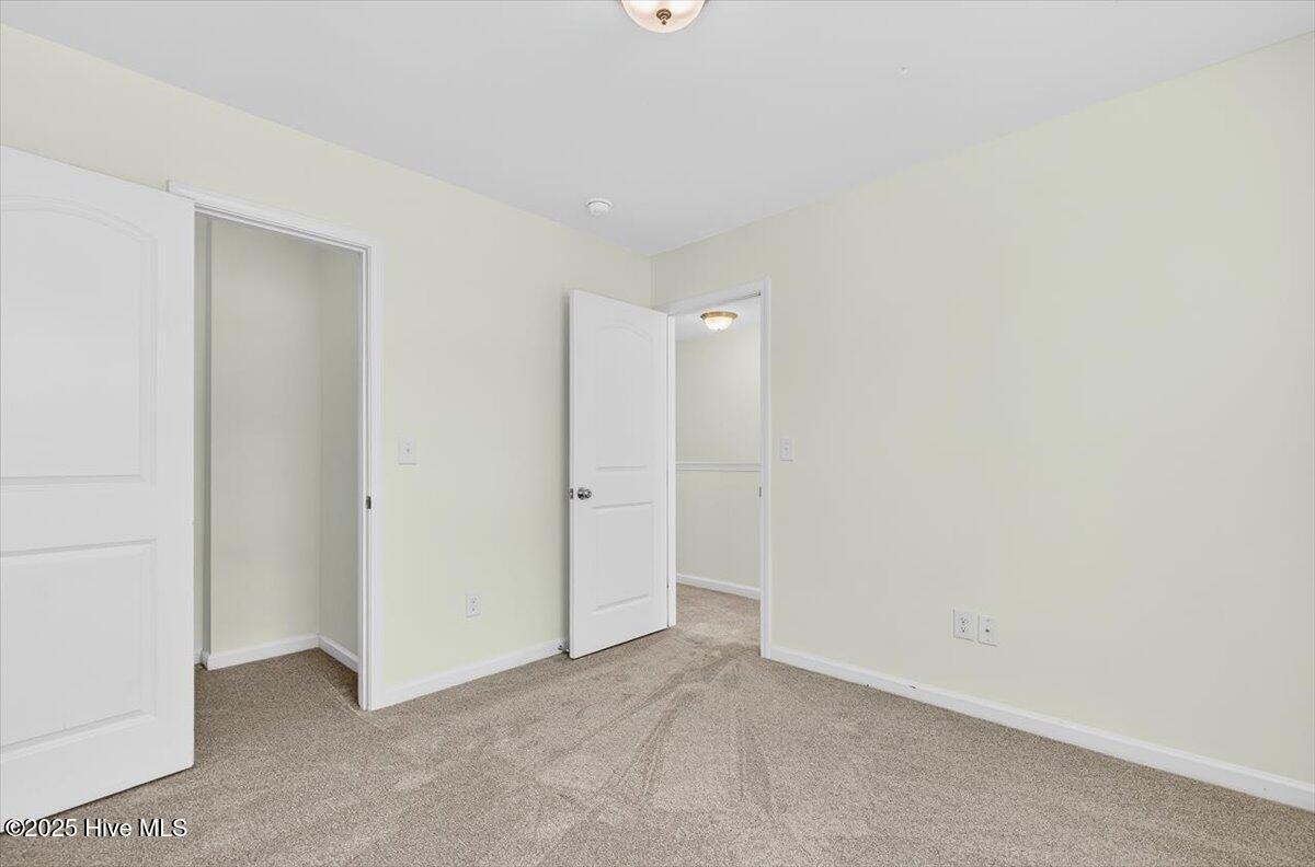 100540215 | Photo 24